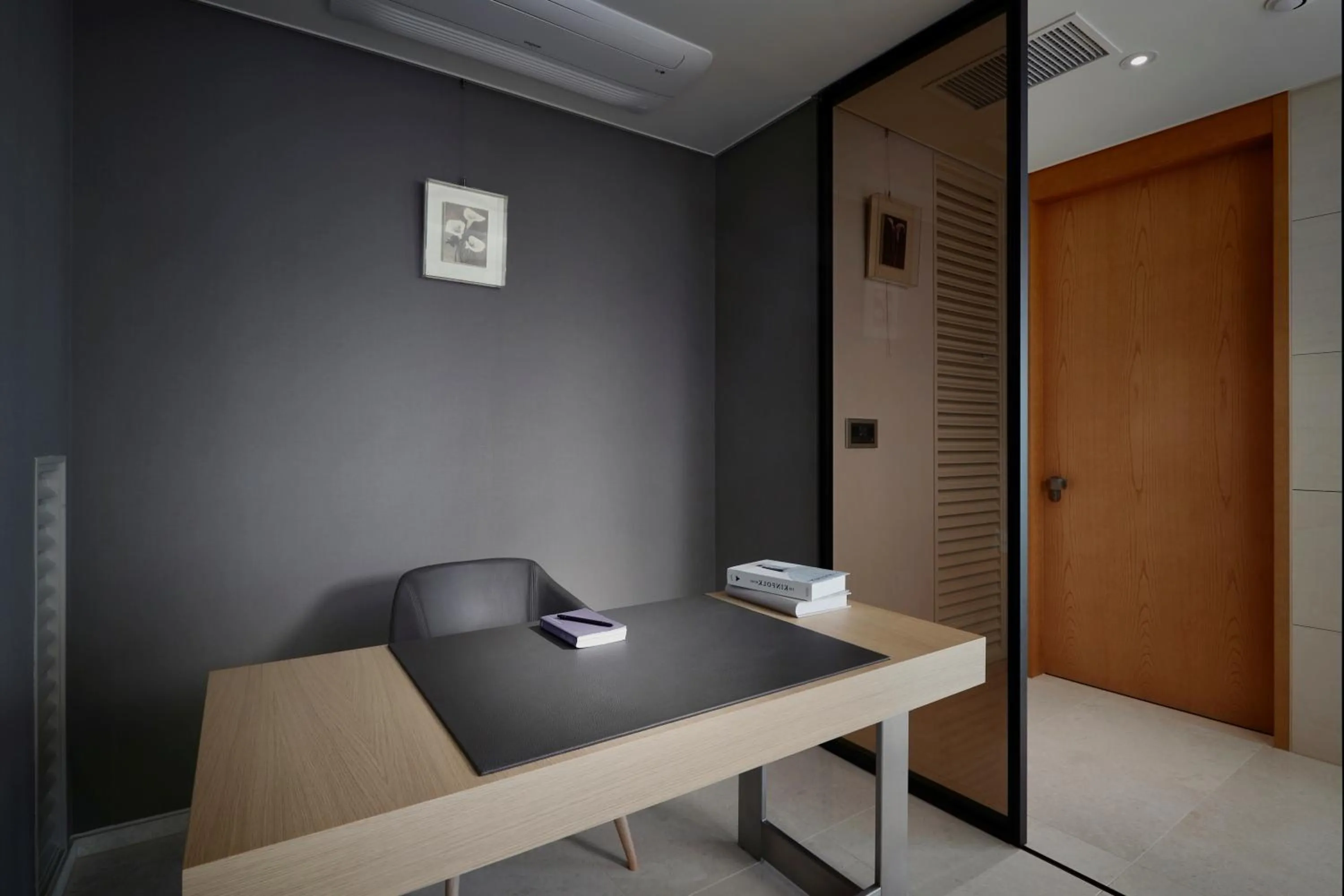 Seating area in New CZ LCT Residence