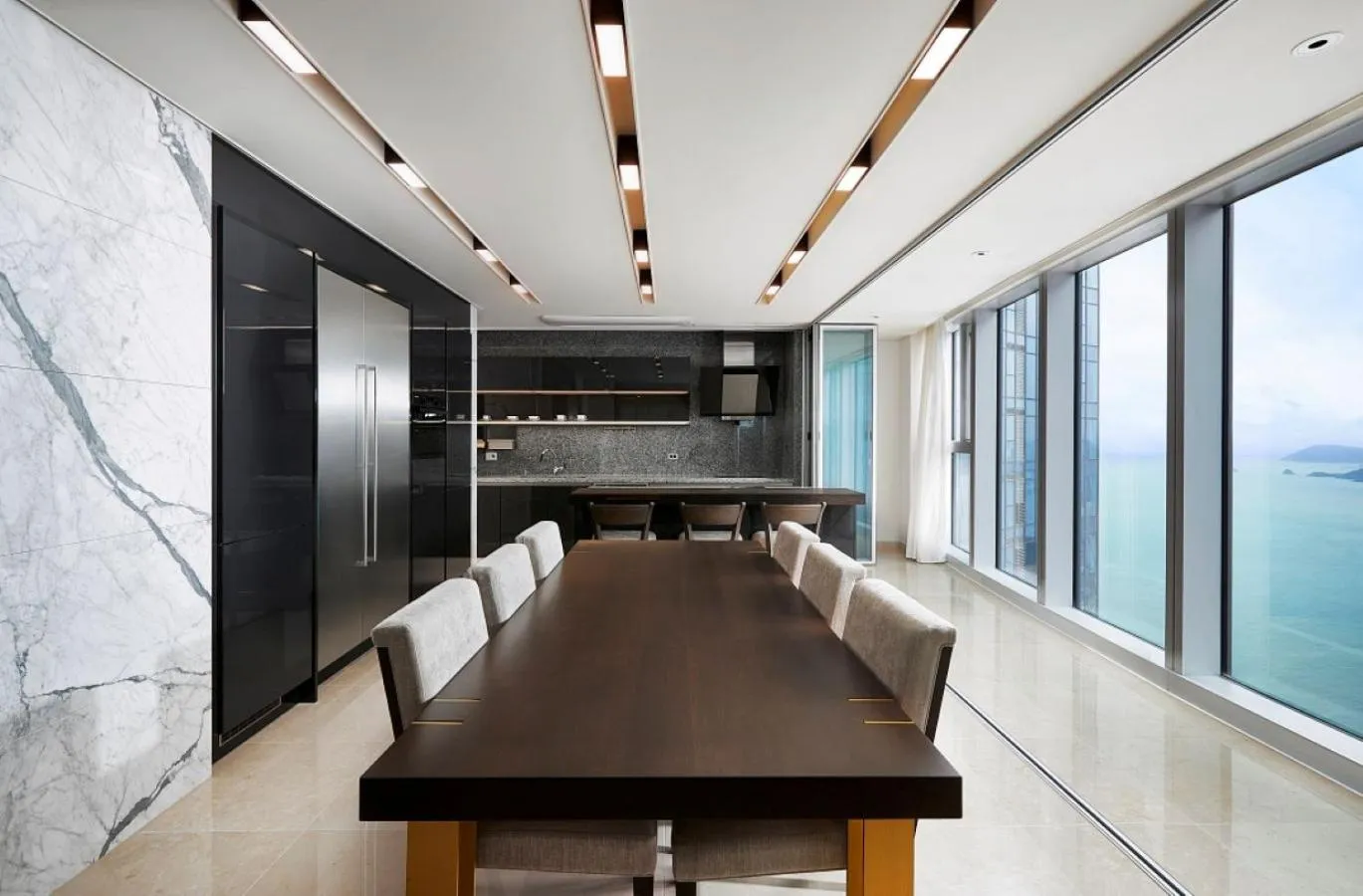 Dining area in New CZ LCT Residence