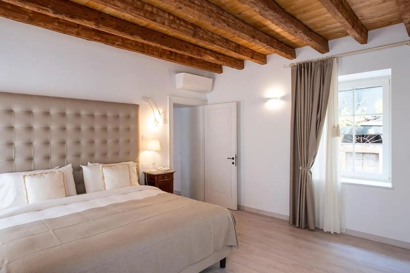 Bedroom, Bed in Hotel Villa Rosenhof 1893