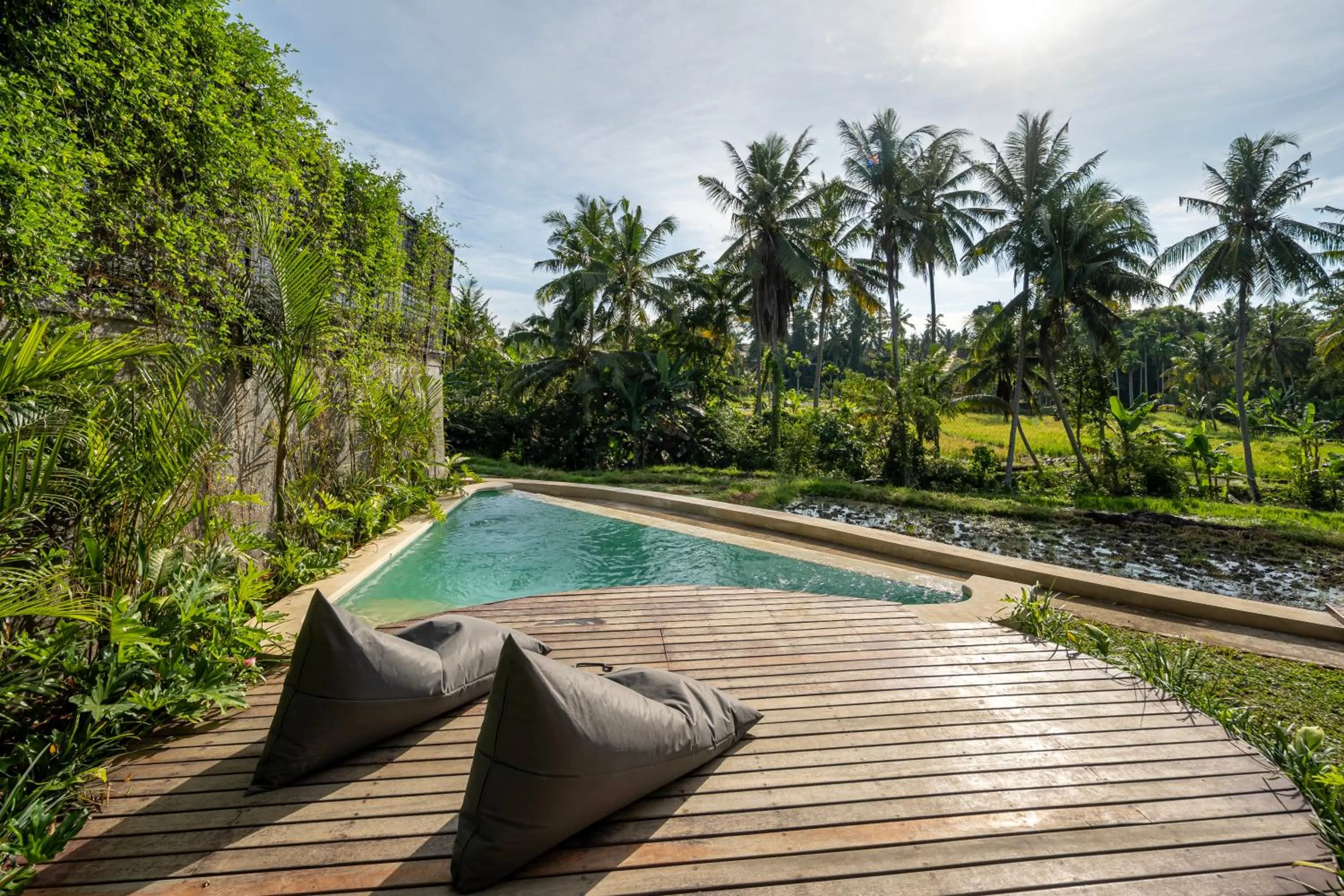 Swimming pool in Emana Bambooscape