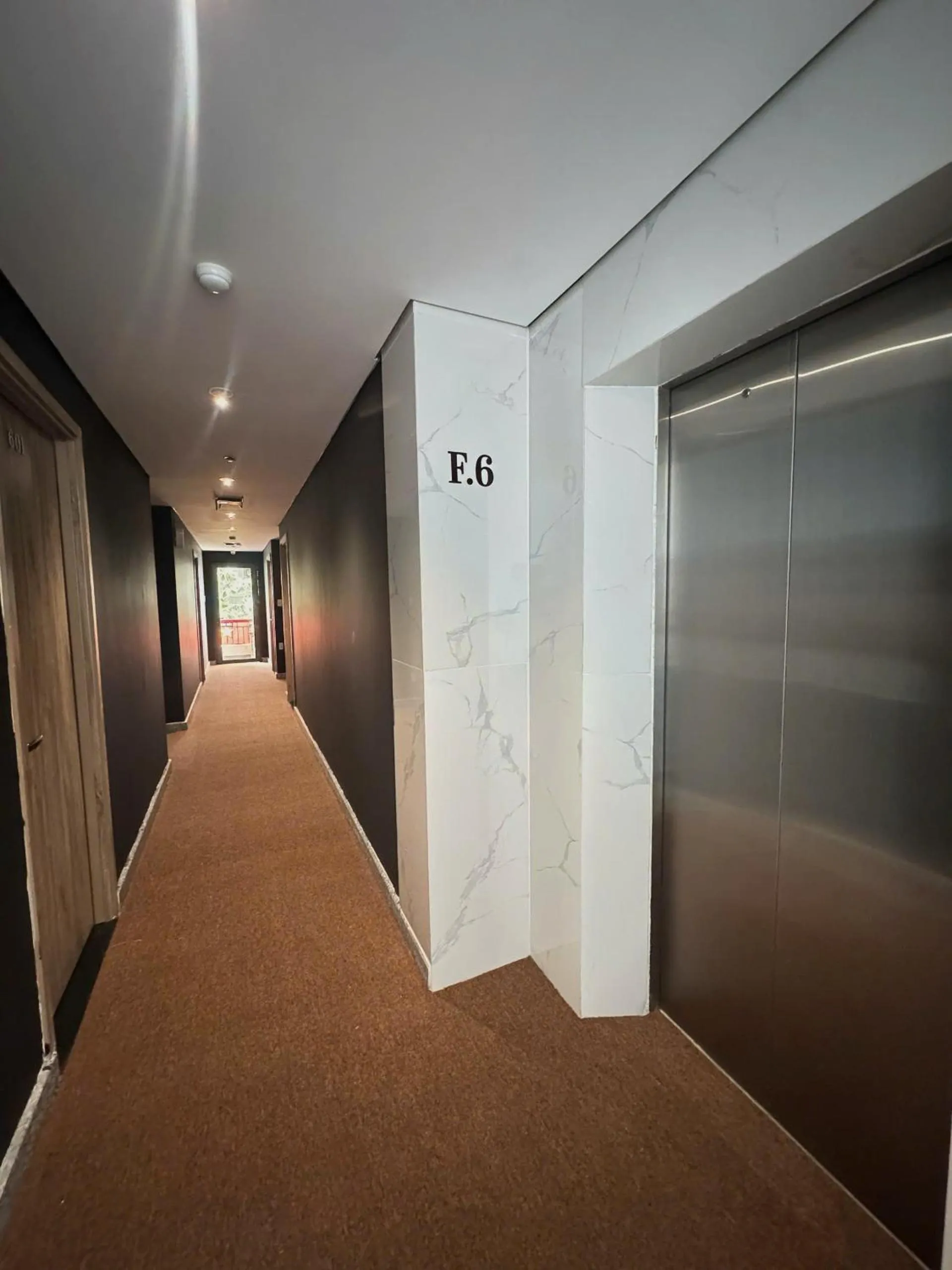 elevator in Gâu Home Hotel Vung Tau