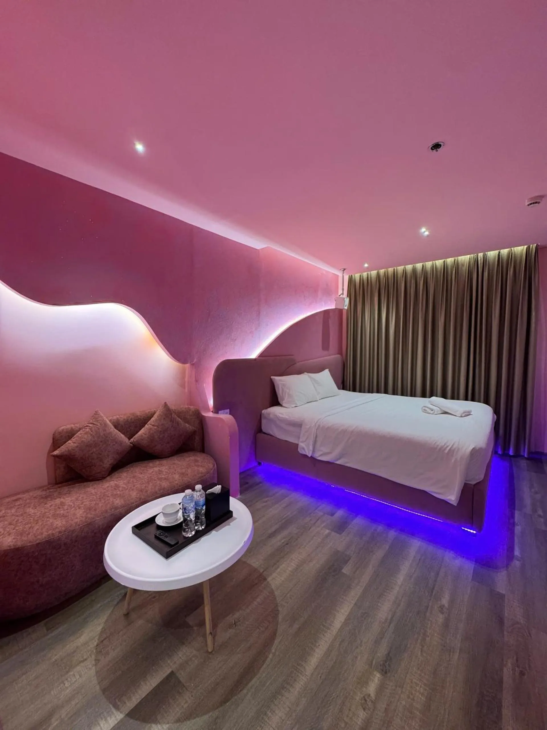 Photo of the whole room in Gâu Home Hotel Vung Tau