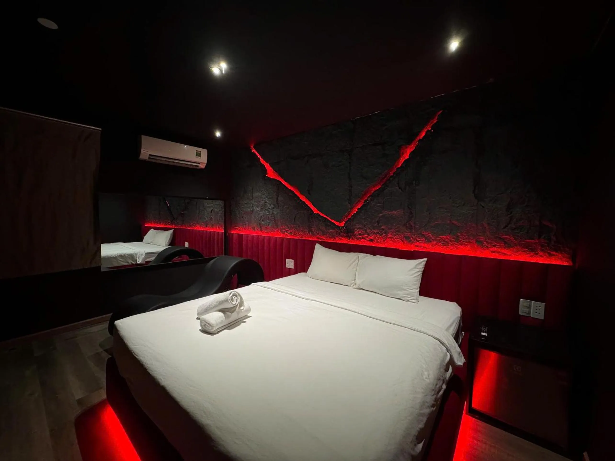 Photo of the whole room in Gâu Home Hotel Vung Tau