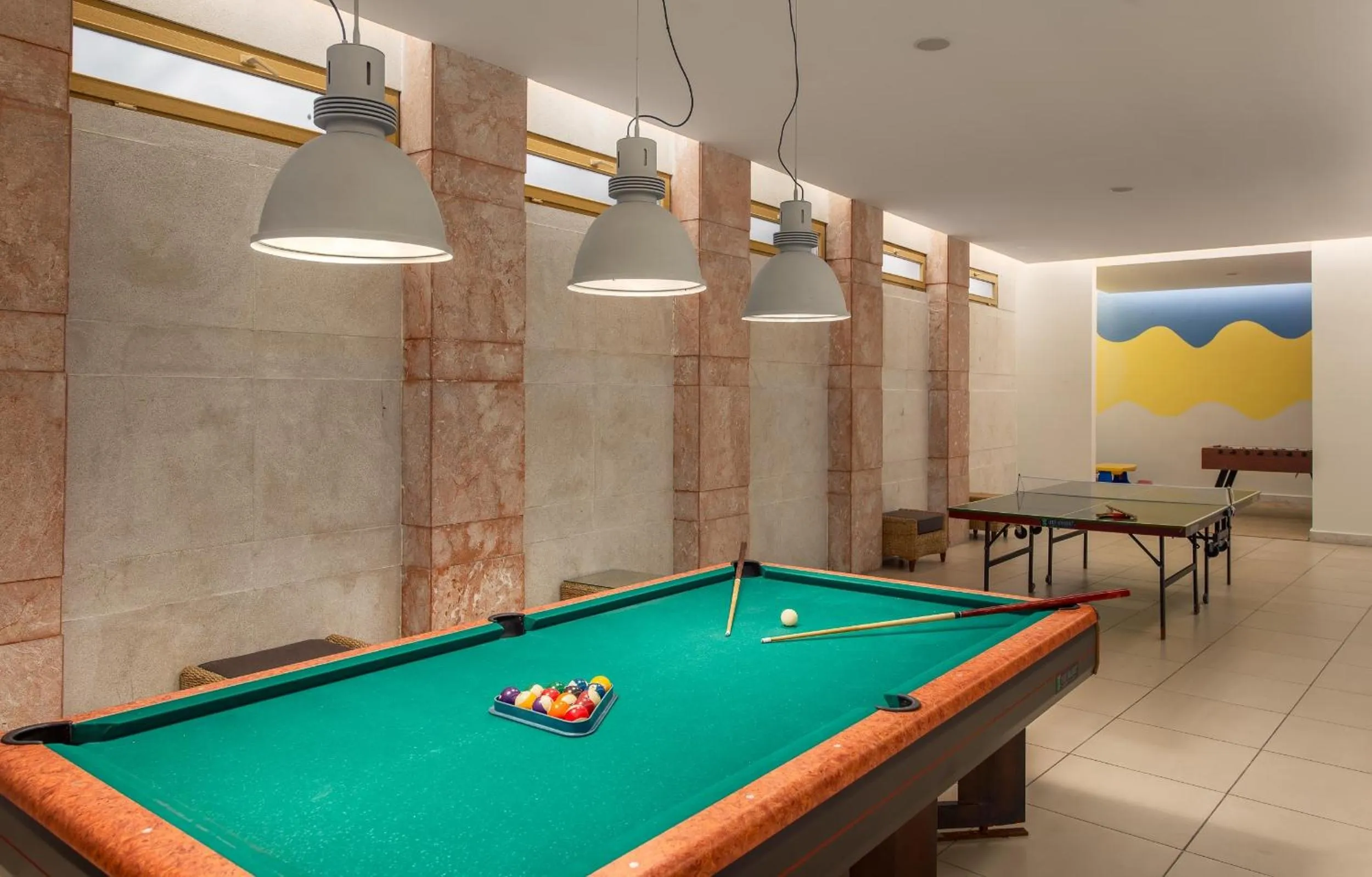 Billiard in Golden Lotus Hotel