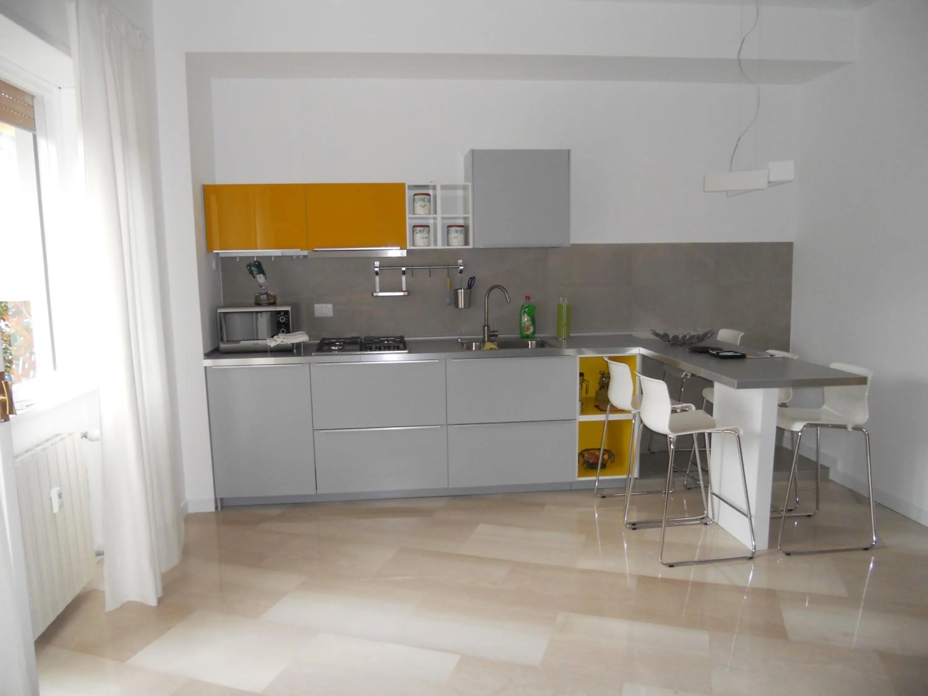 Kitchen or kitchenette in Saint Peter's House