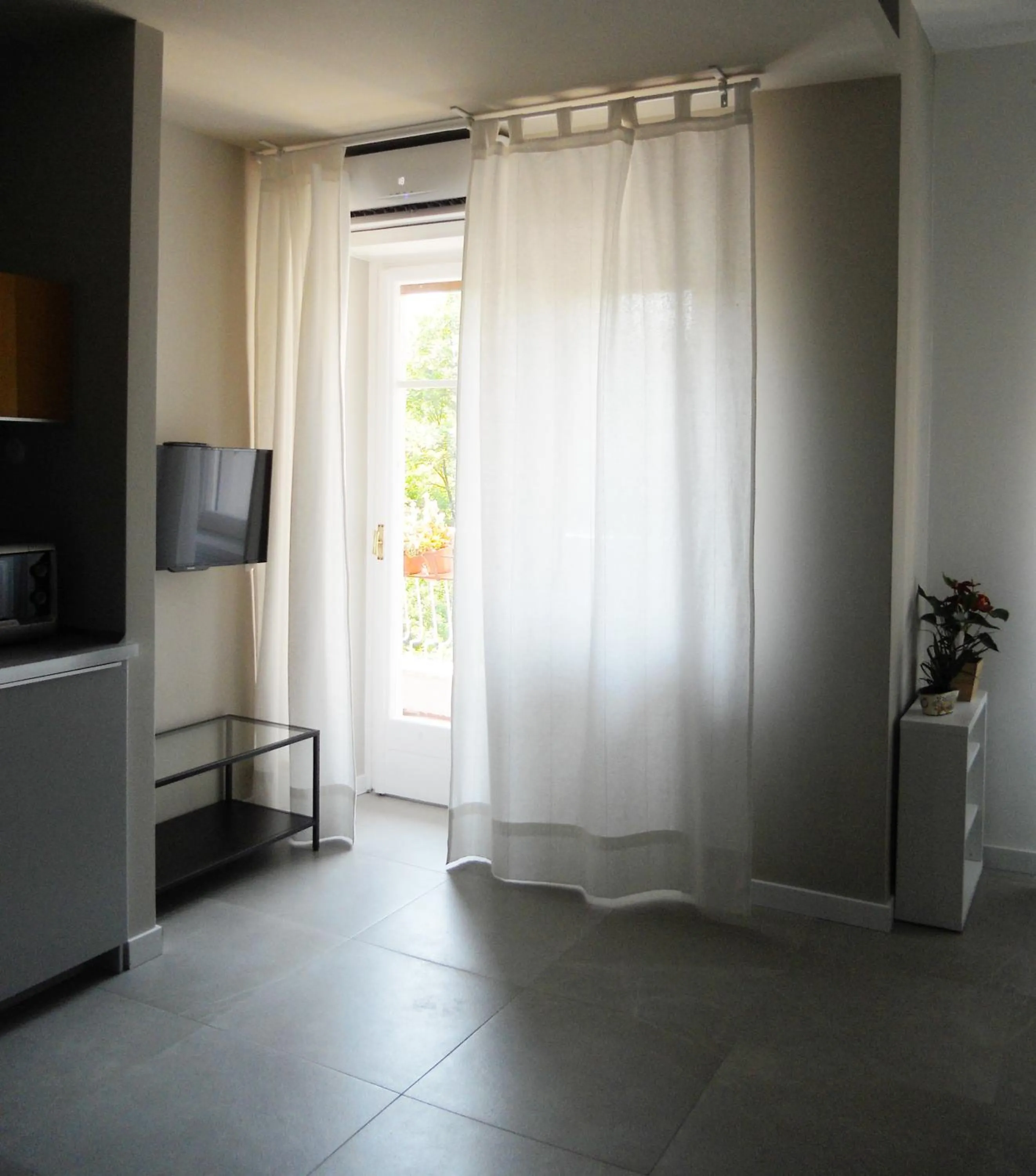 TV and multimedia in Saint Peter's House