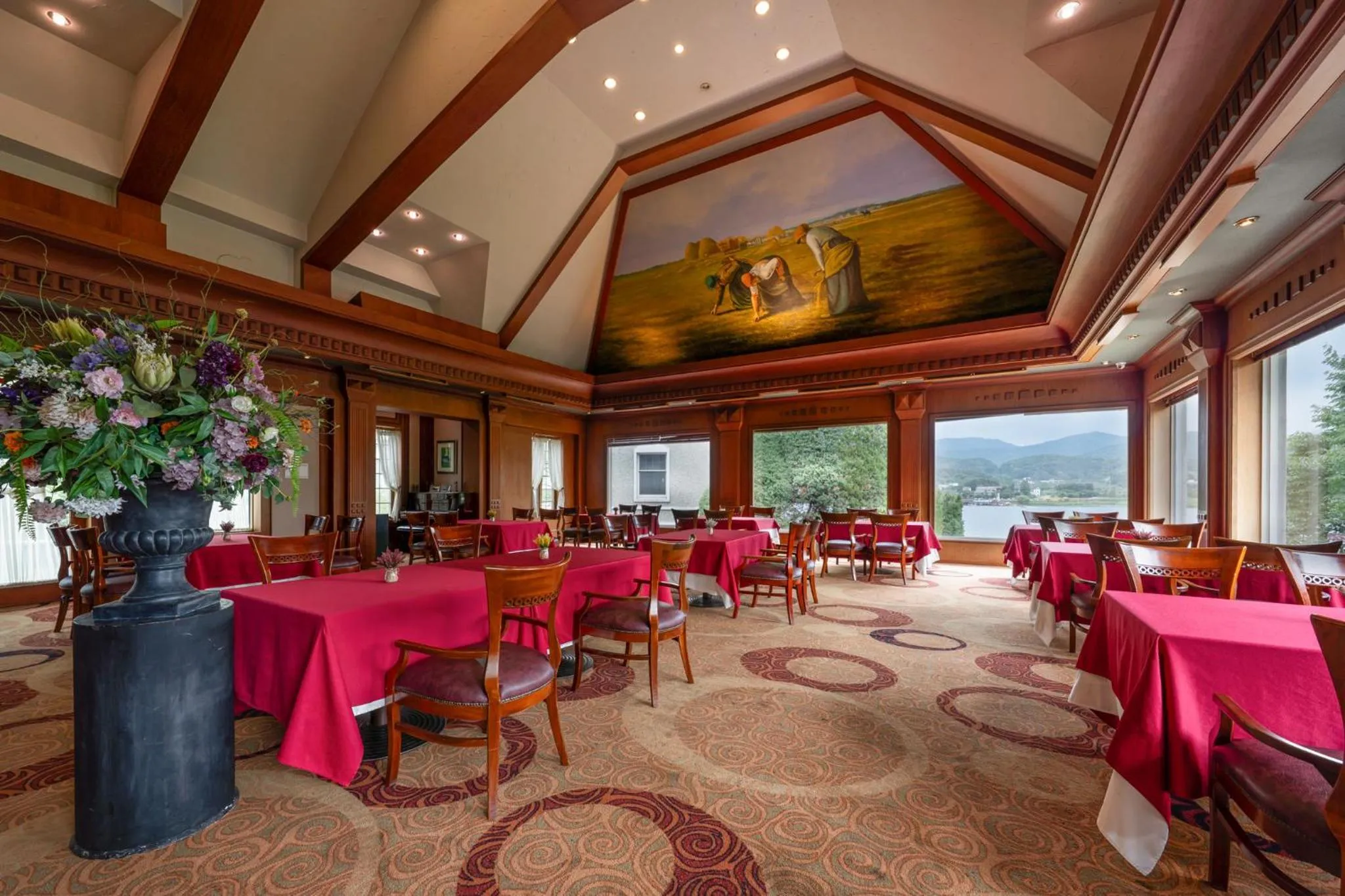 Dining area in The Hill House Yangpyeong