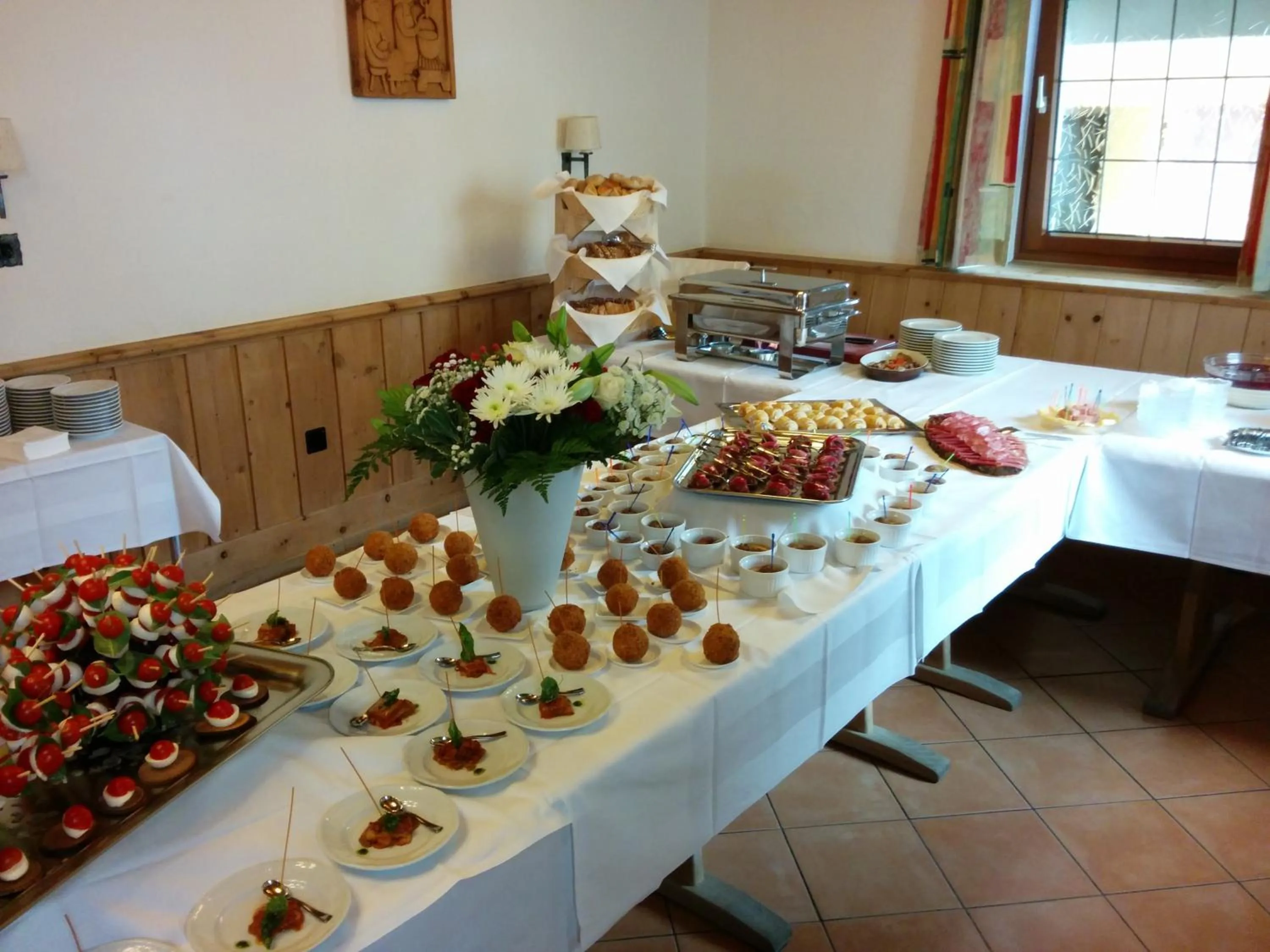 Restaurant/places to eat in Hotel Terminus