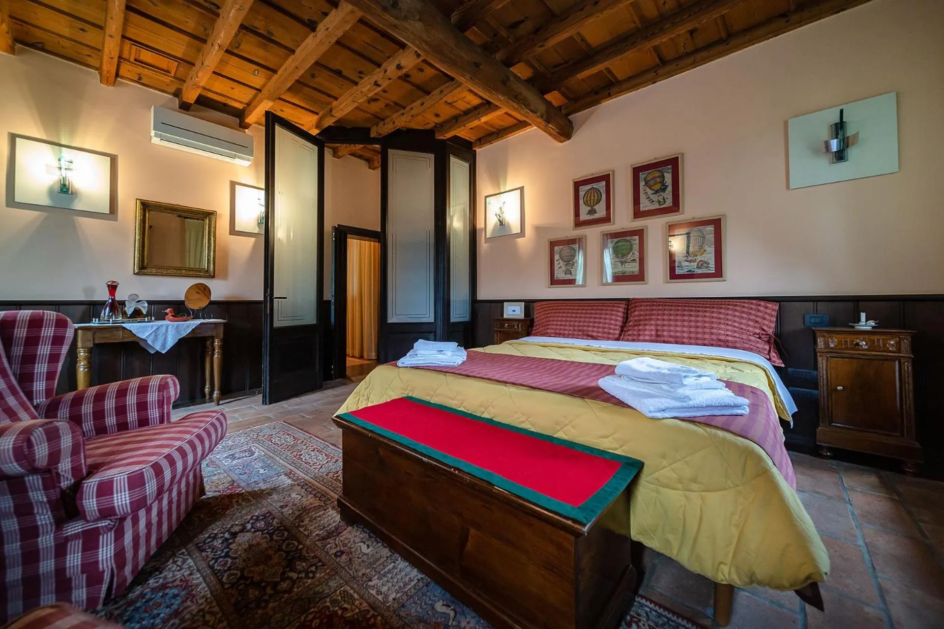 Photo of the whole room, Bed in La Locanda di Sant'Anna