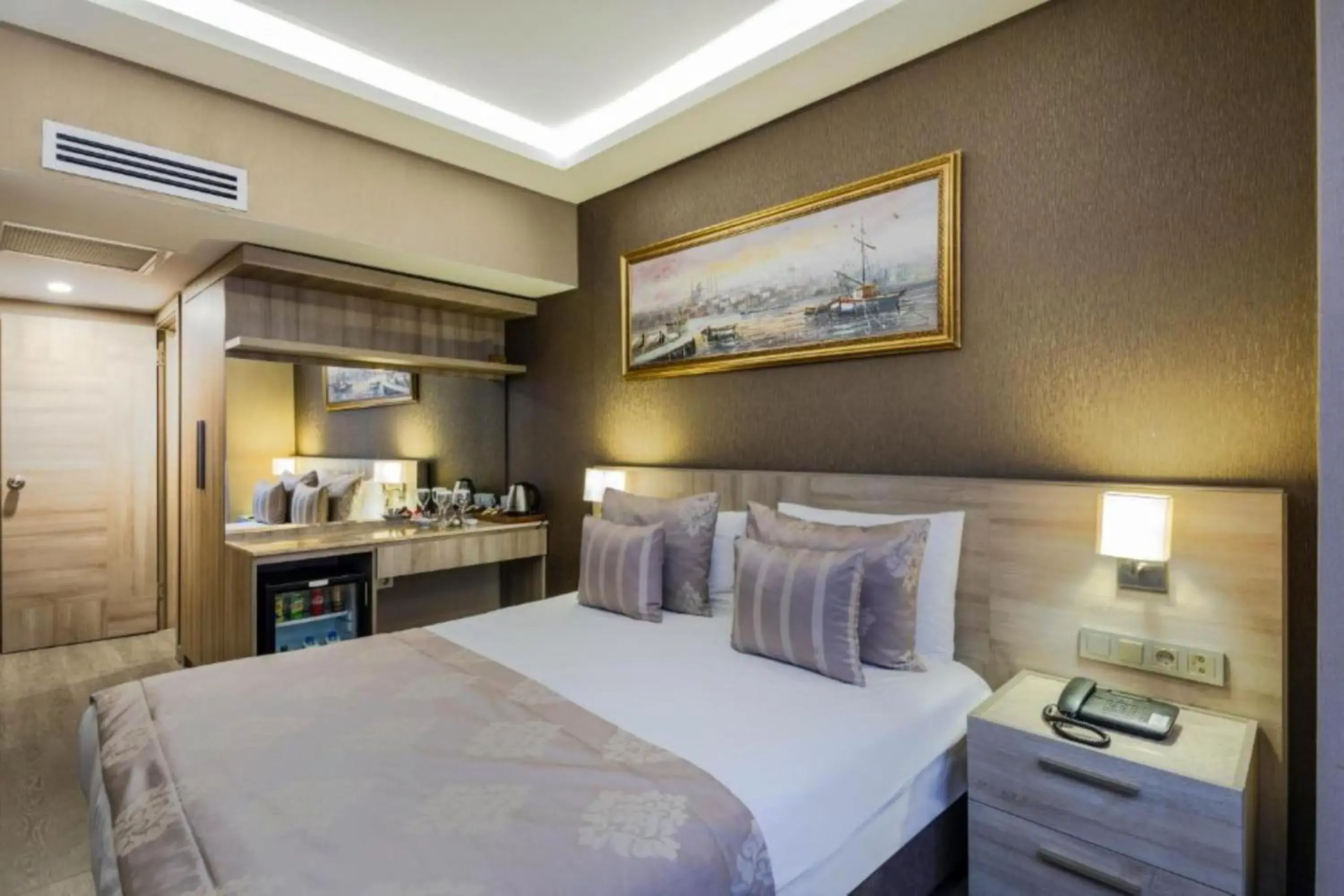 Small Room in Ayramin Deluxe Hotel Taksim Small Room in Ayramin Deluxe Hotel Taksim