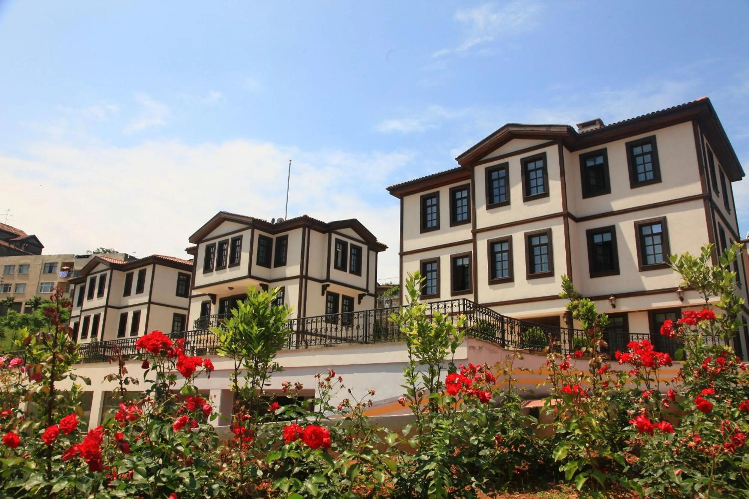 Facade/entrance in Zagnospasa Konaklari