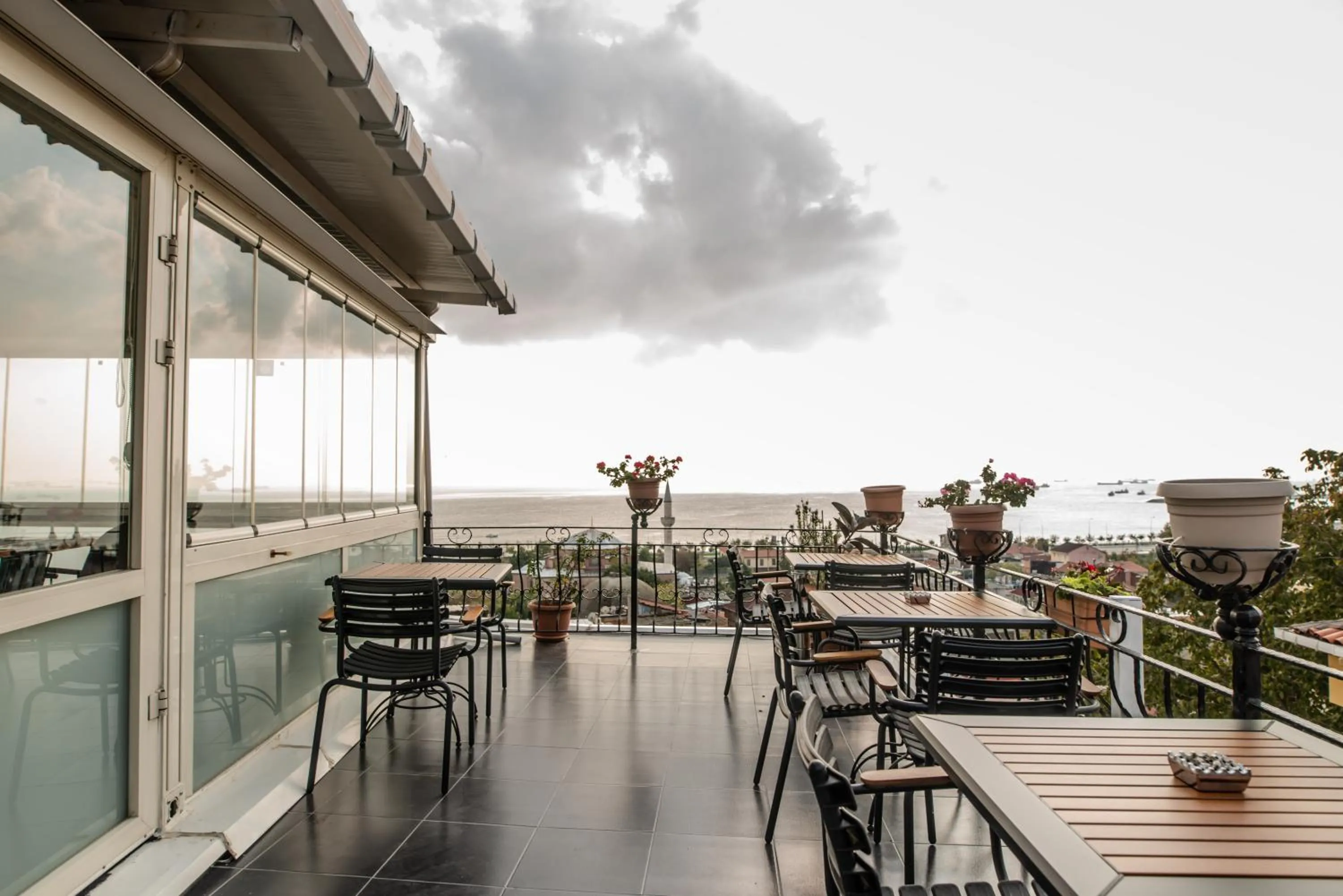 Balcony/Terrace in Camelot Apartment