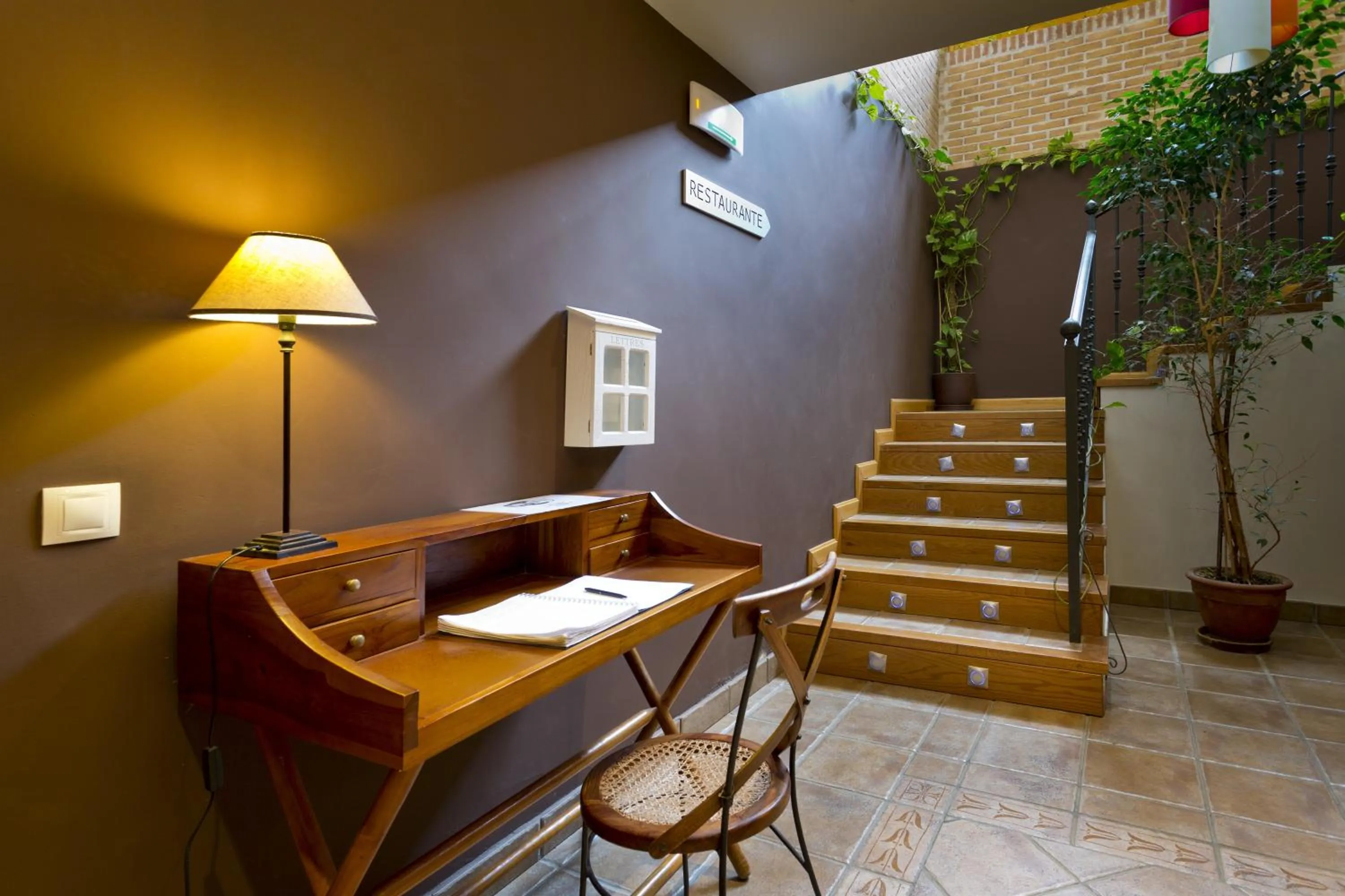 Decorative detail in Albergue Jakue