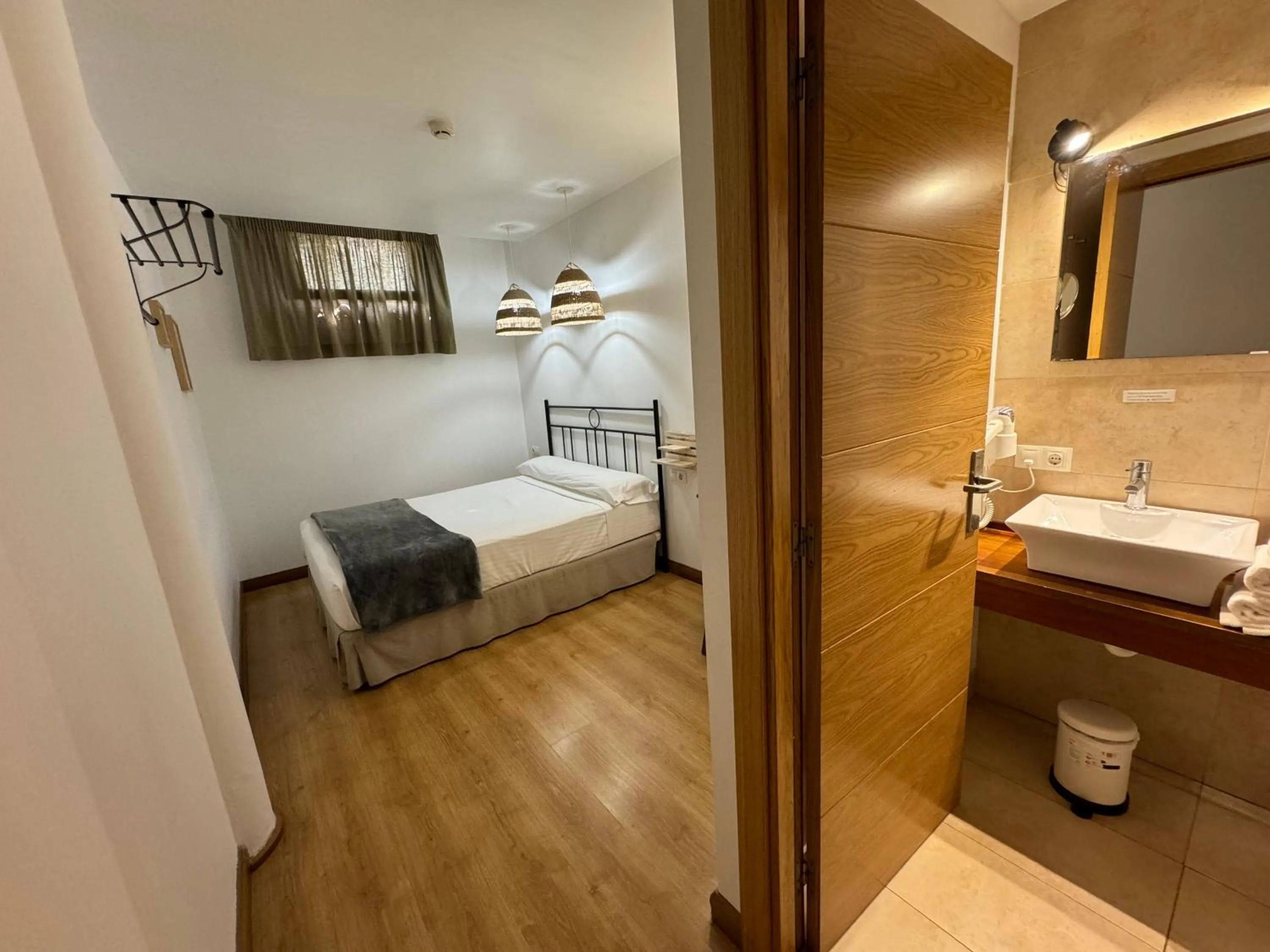 Bed in Albergue Jakue