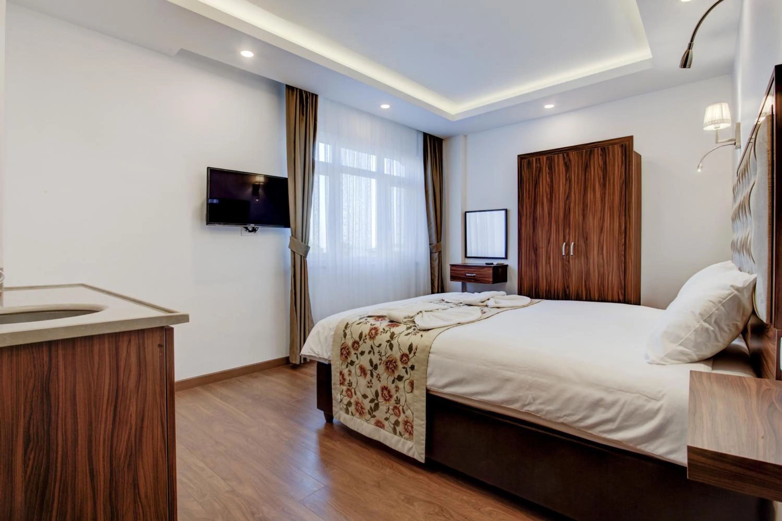 Shower, Bed in Violin Hotel Sultanahmet