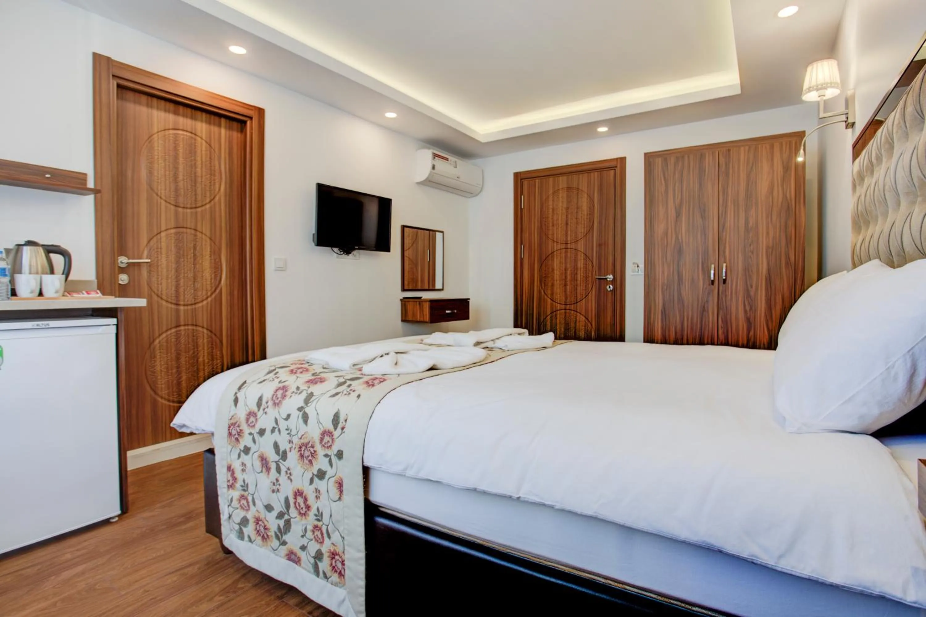 Shower, Bed in Violin Hotel Sultanahmet