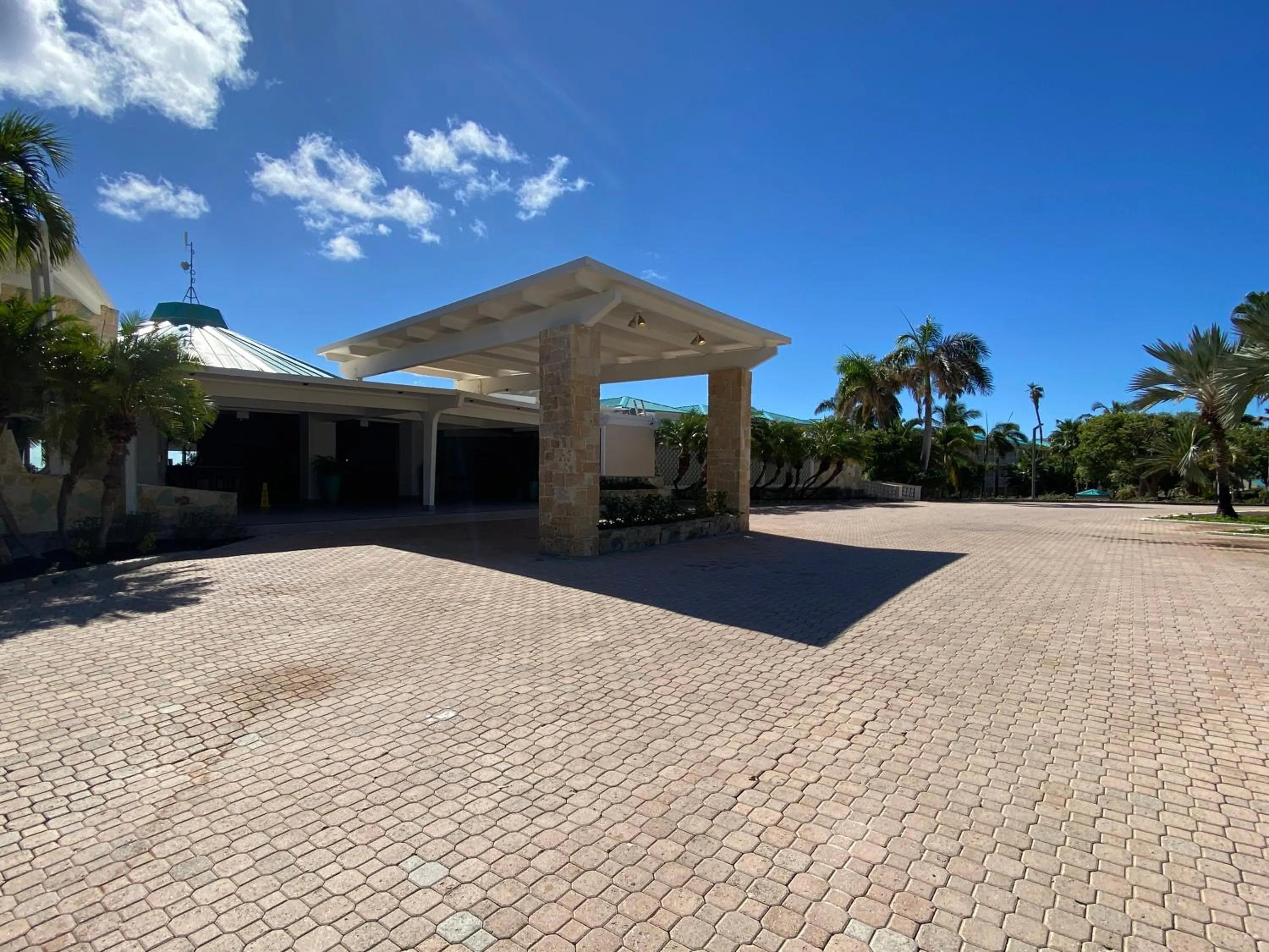 Property building in Carina Bay Boutique All inclusive Resort & Casino