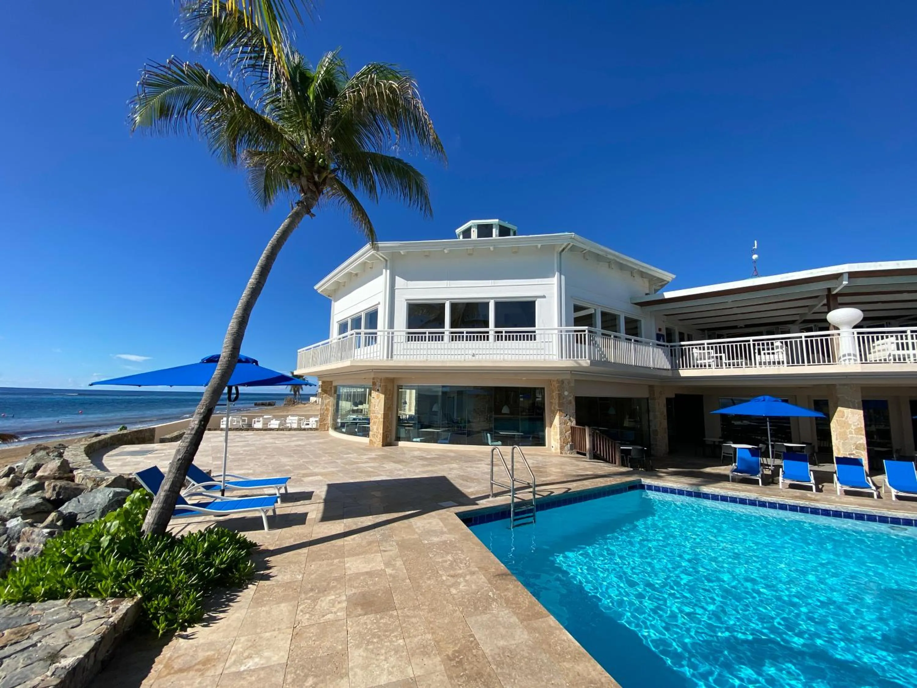 Swimming pool in Carina Bay Boutique All inclusive Resort & Casino