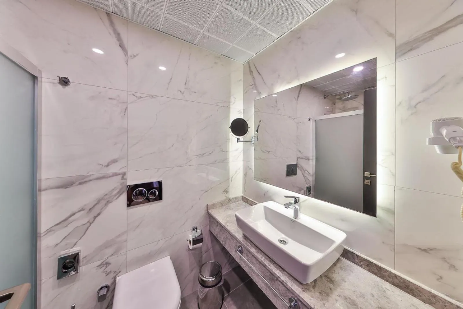 Shower in Brow City Kaş