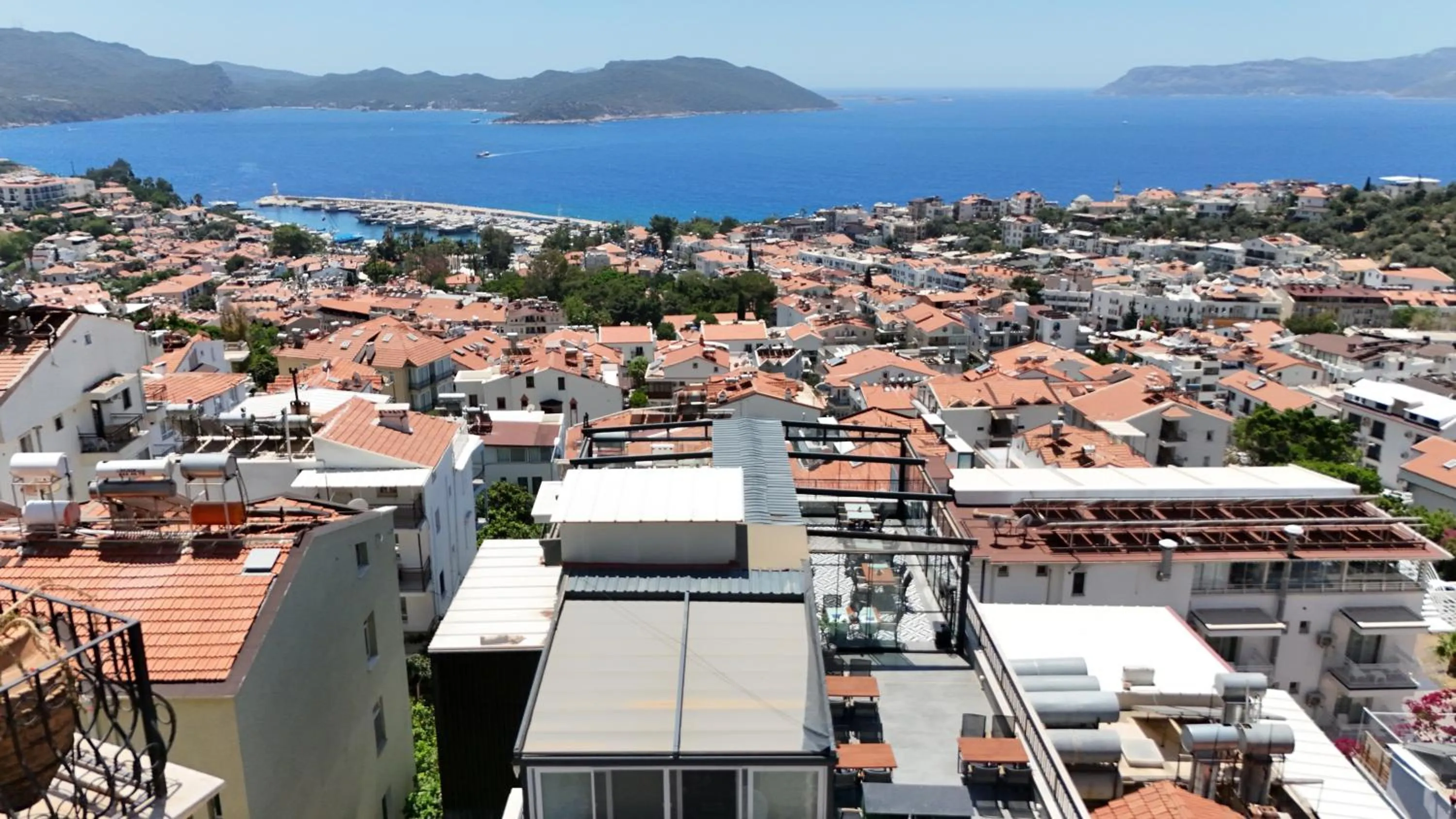 Property building in Brow City Kaş