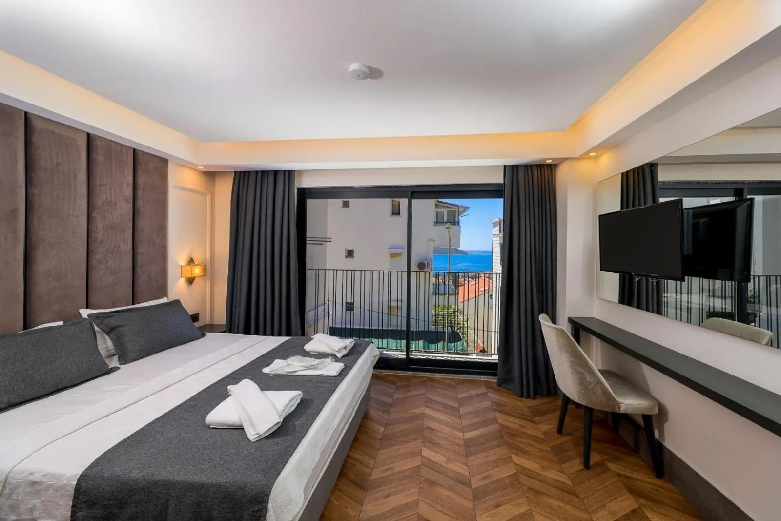 Bed in Brow City Kaş