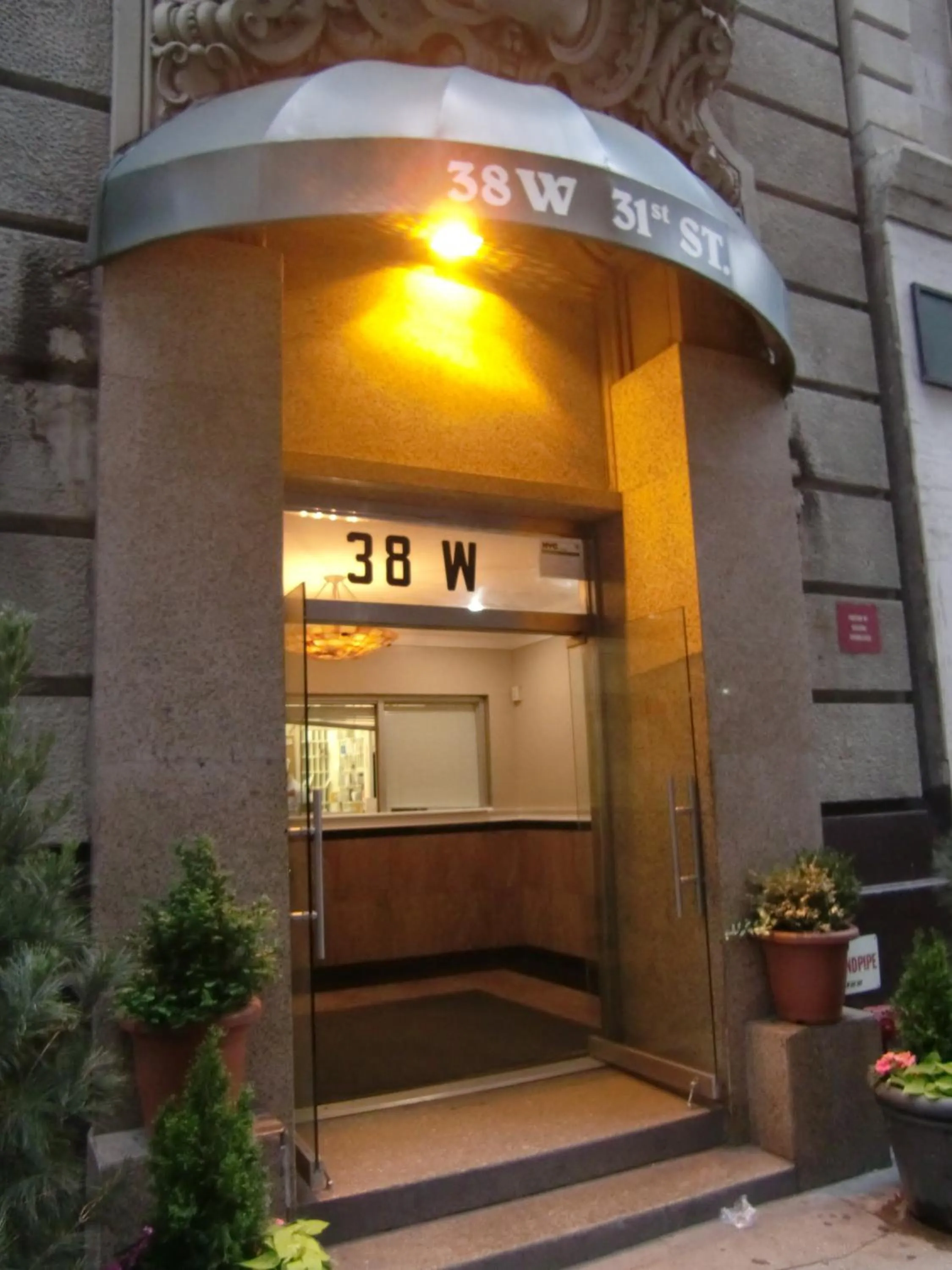 Facade/entrance in Studios Midtown Manhattan