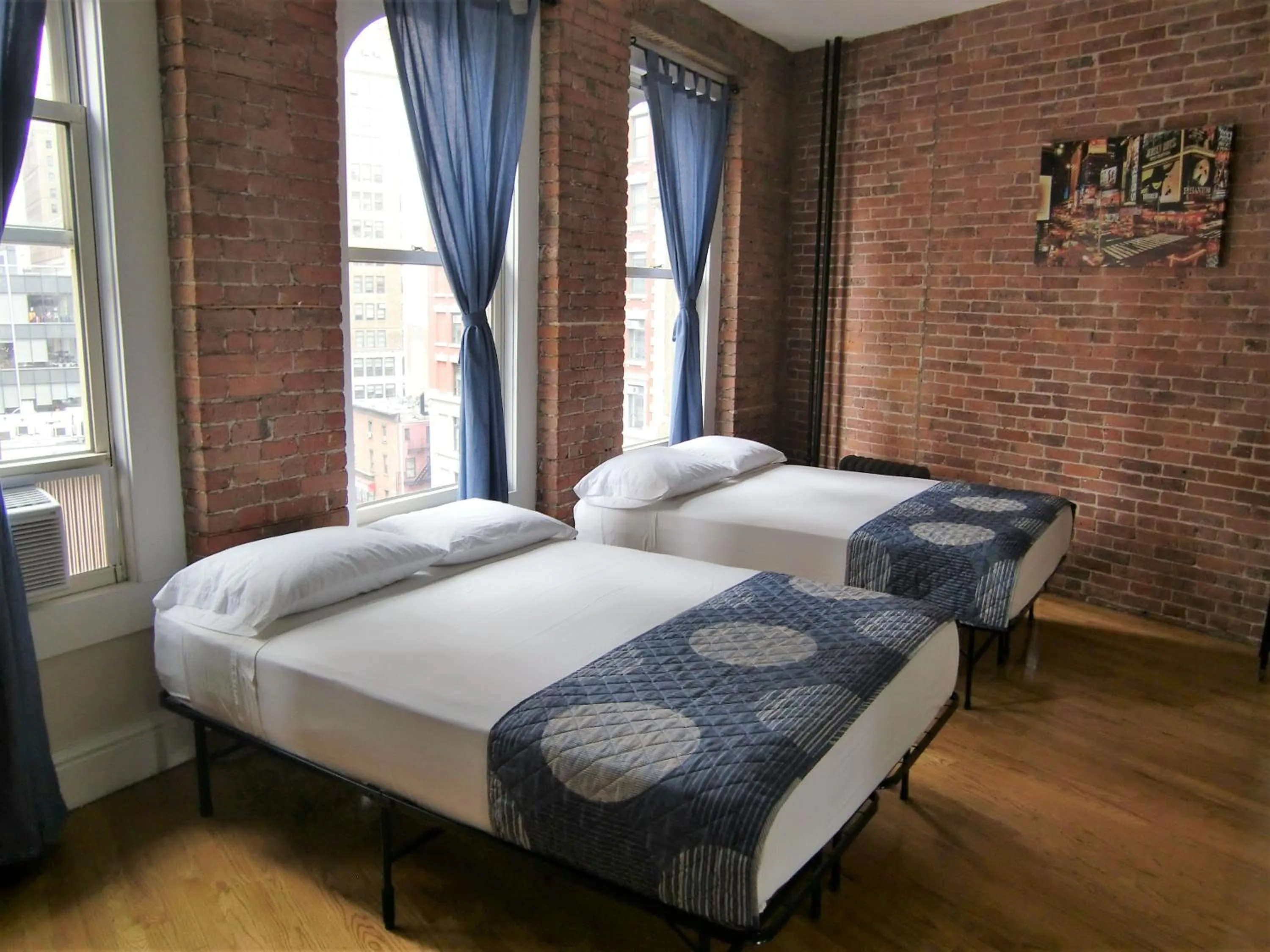 Bedroom, Bed in Studios Midtown Manhattan