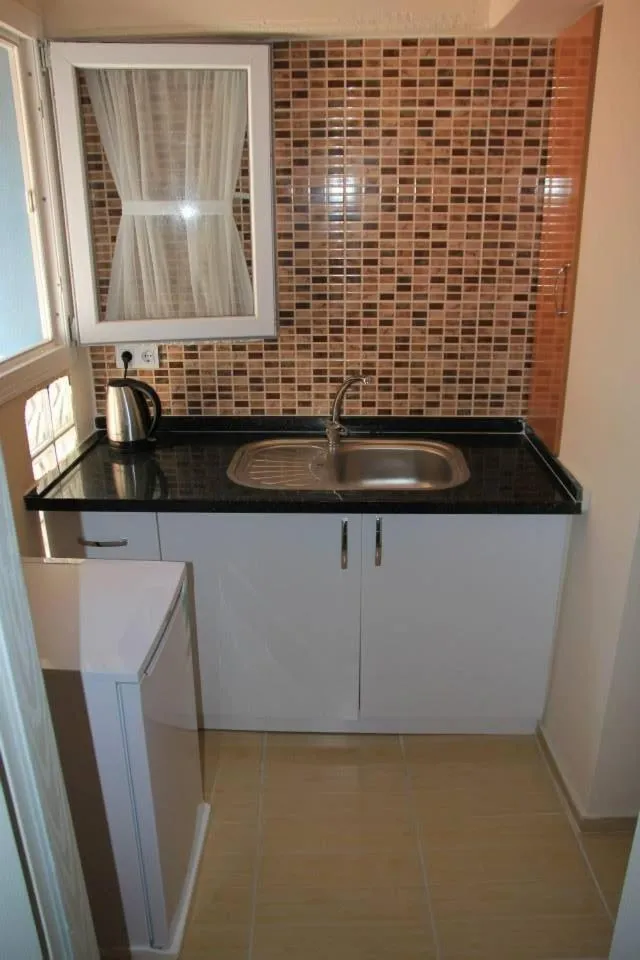 Kitchen or kitchenette in Mavi Butik Apart