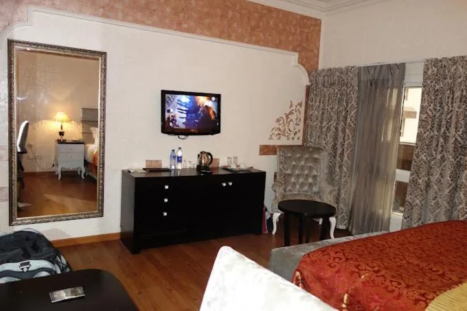 Bed in Sandralia Hotel Limited, Abuja