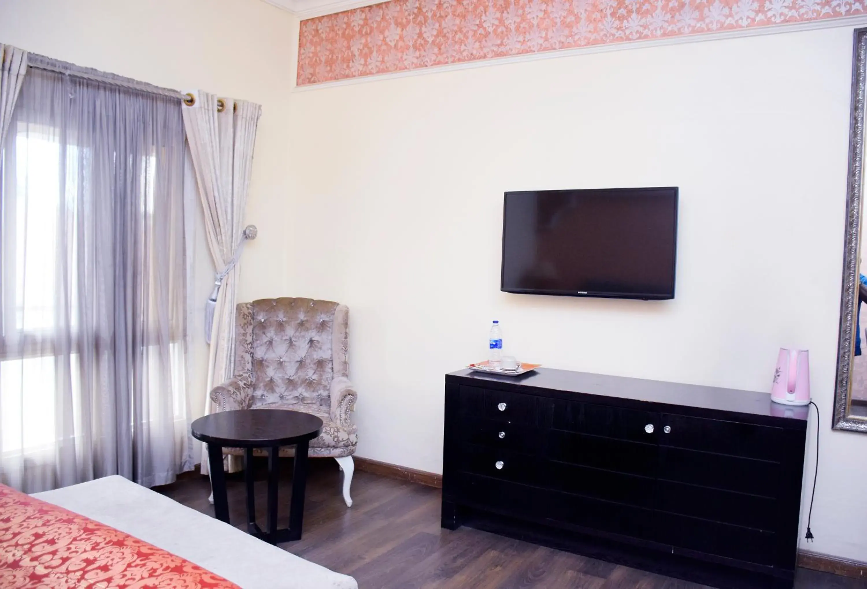 Superior King Room in Sandralia Hotel Limited, Abuja Superior King Room in Sandralia Hotel Limited, Abuja