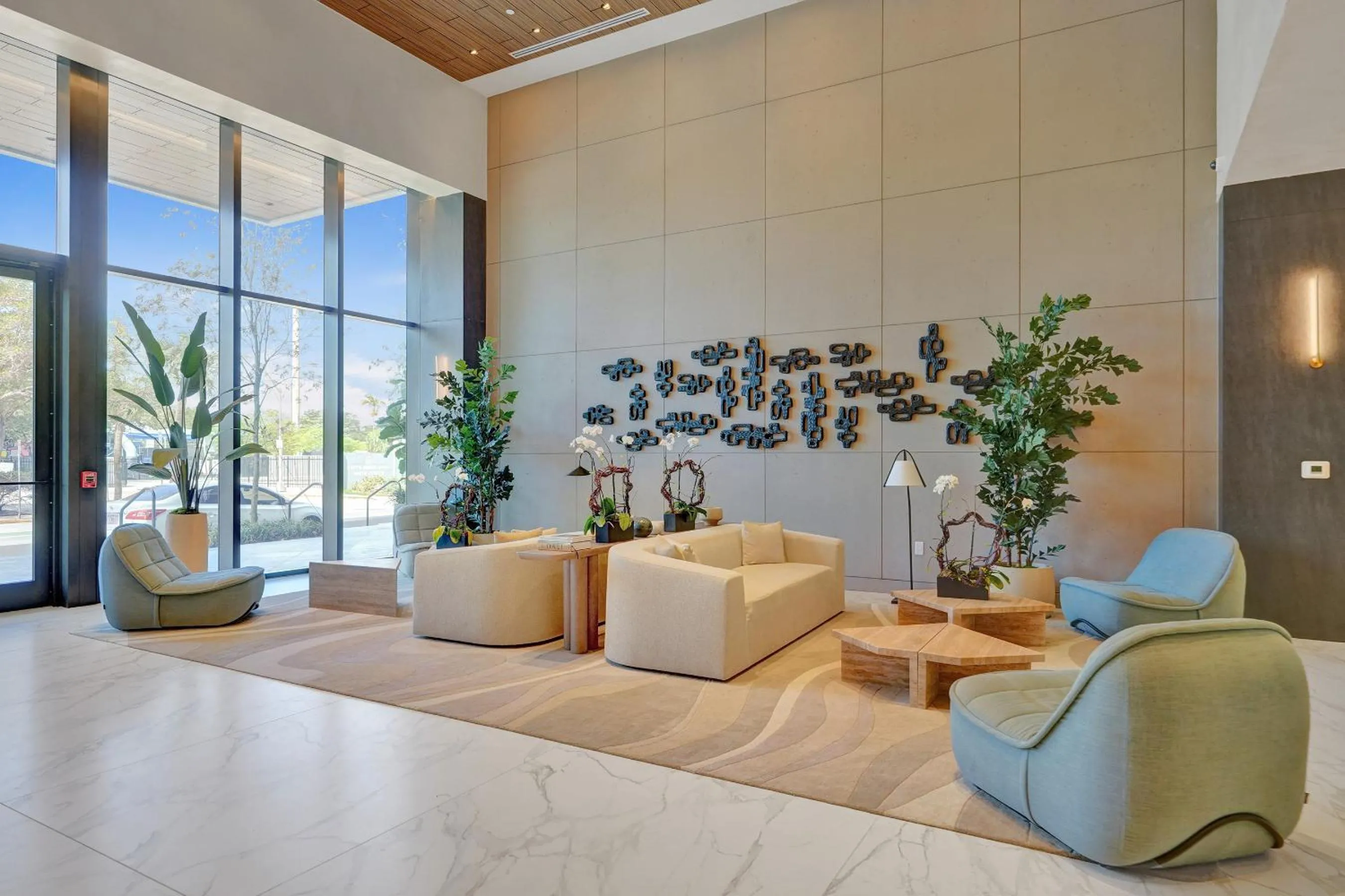 Lobby or reception in 72 Park by Nomada Residences