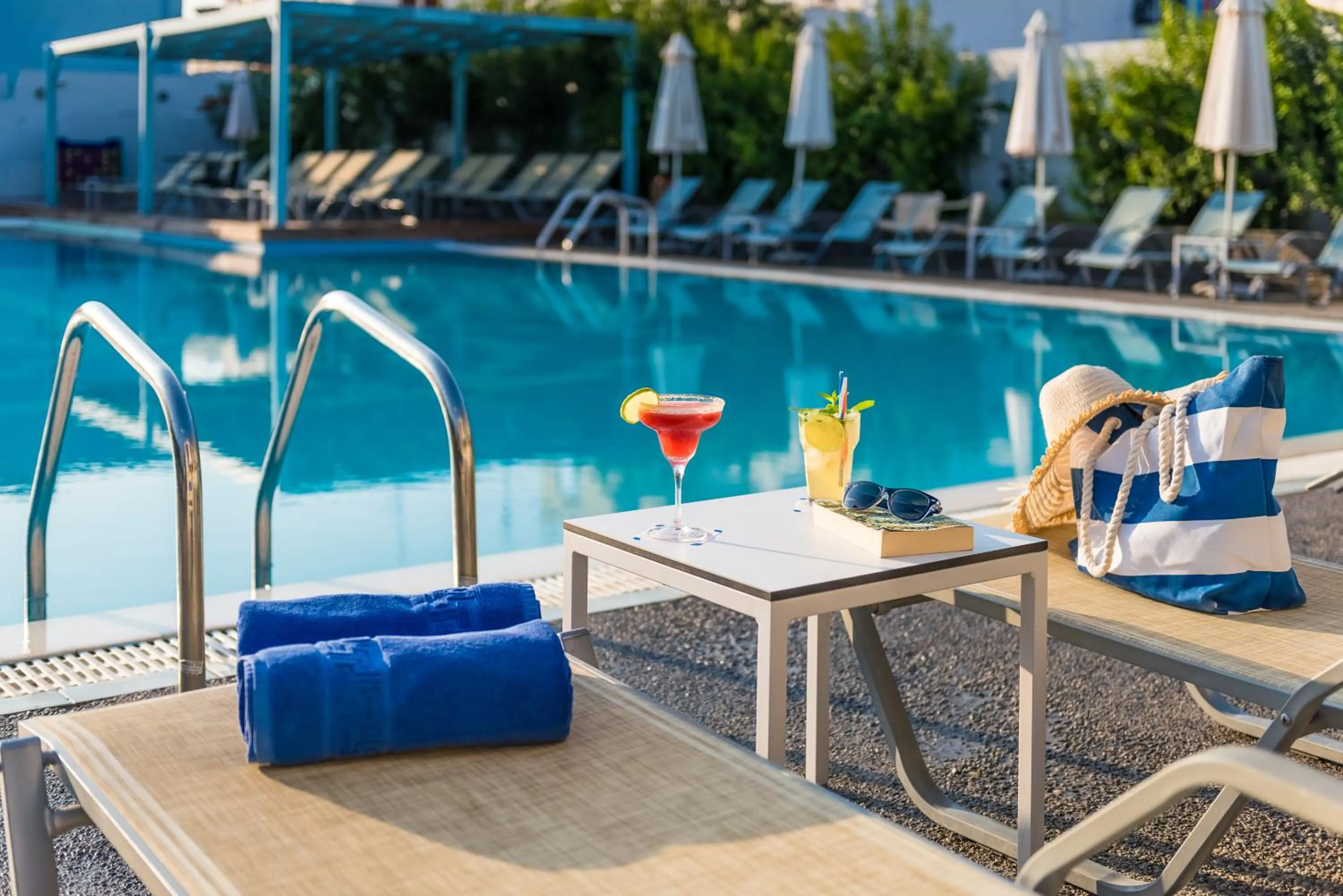 Swimming pool in Nissia Kamares