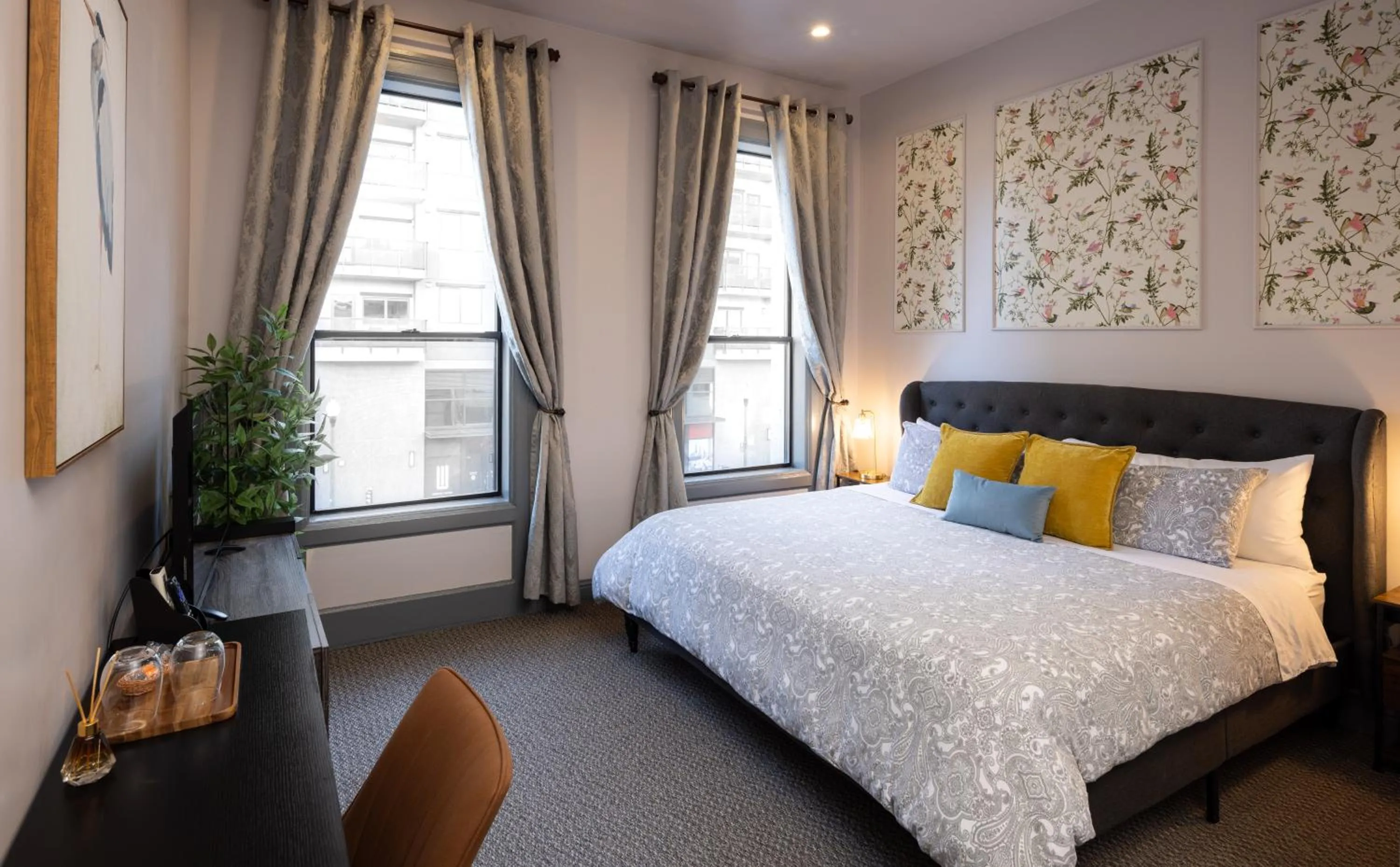 Bedroom, Bed in Oaktown Roost