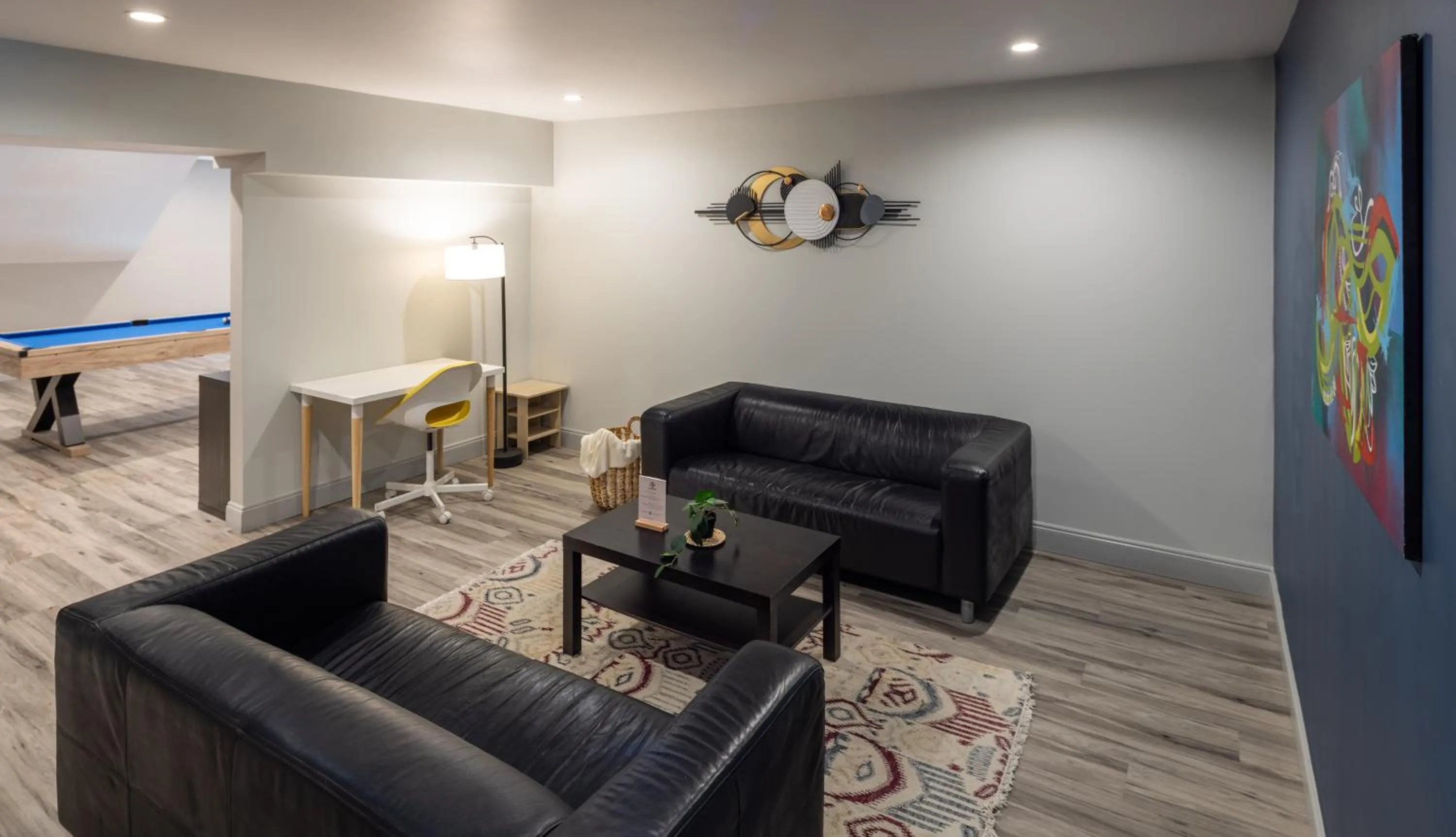 Lounge or bar in Oaktown Roost