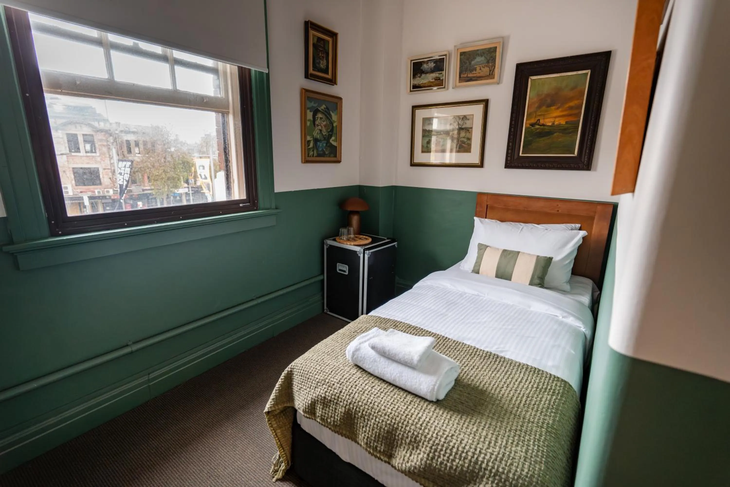 Bed in Courthouse Hotel