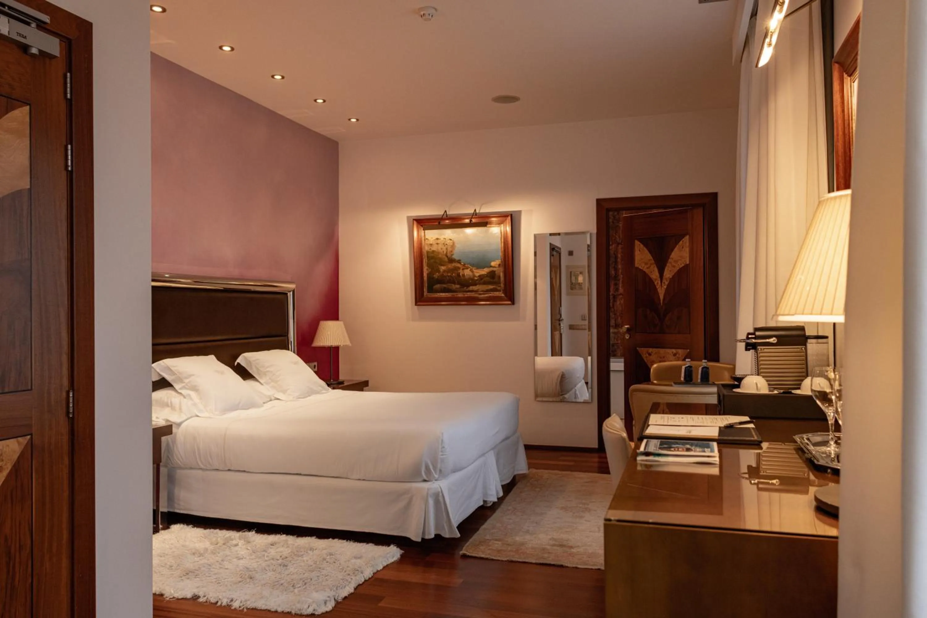 Bed in Mirador de Dalt Vila-Relais & Chateaux