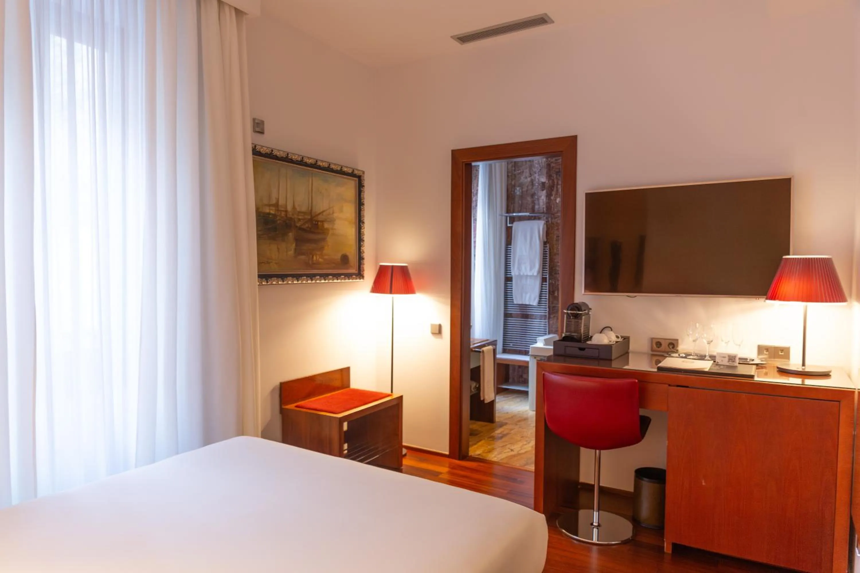 Bed in Mirador de Dalt Vila-Relais & Chateaux