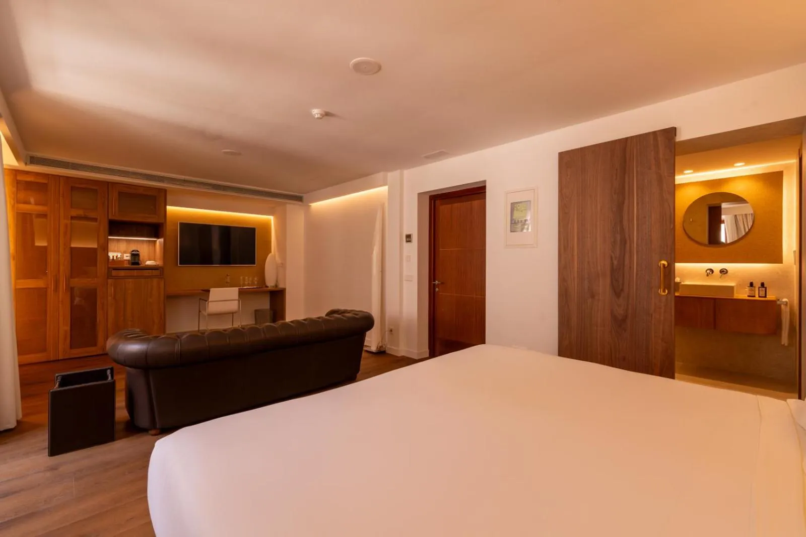 Bed in Mirador de Dalt Vila-Relais & Chateaux