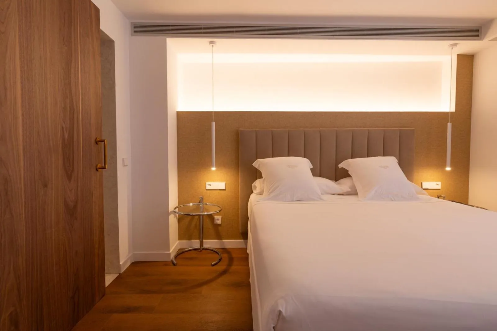 Bed in Mirador de Dalt Vila-Relais & Chateaux