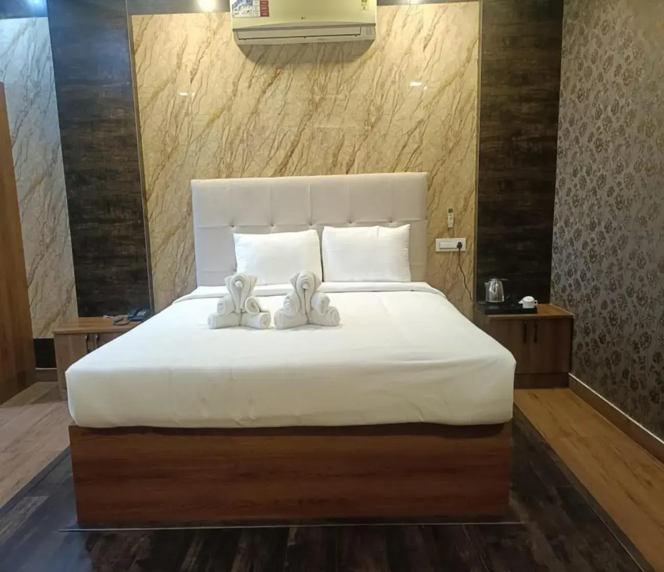 Deluxe Queen Suite in Winners Hill Resorts Deluxe Queen Suite in Winners Hill Resorts