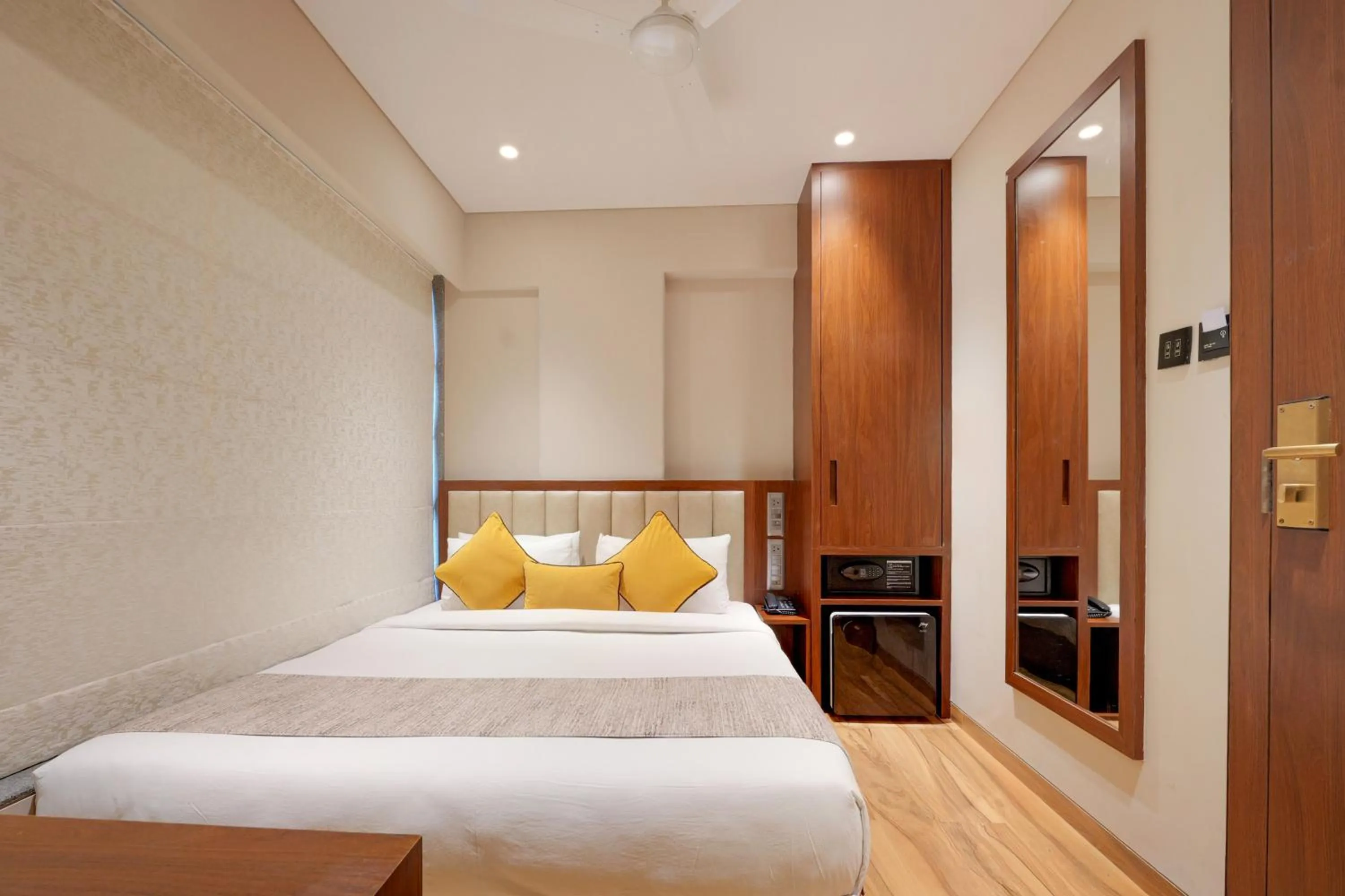 Bed in Hotel Flexi Residency Mumbai International Airport