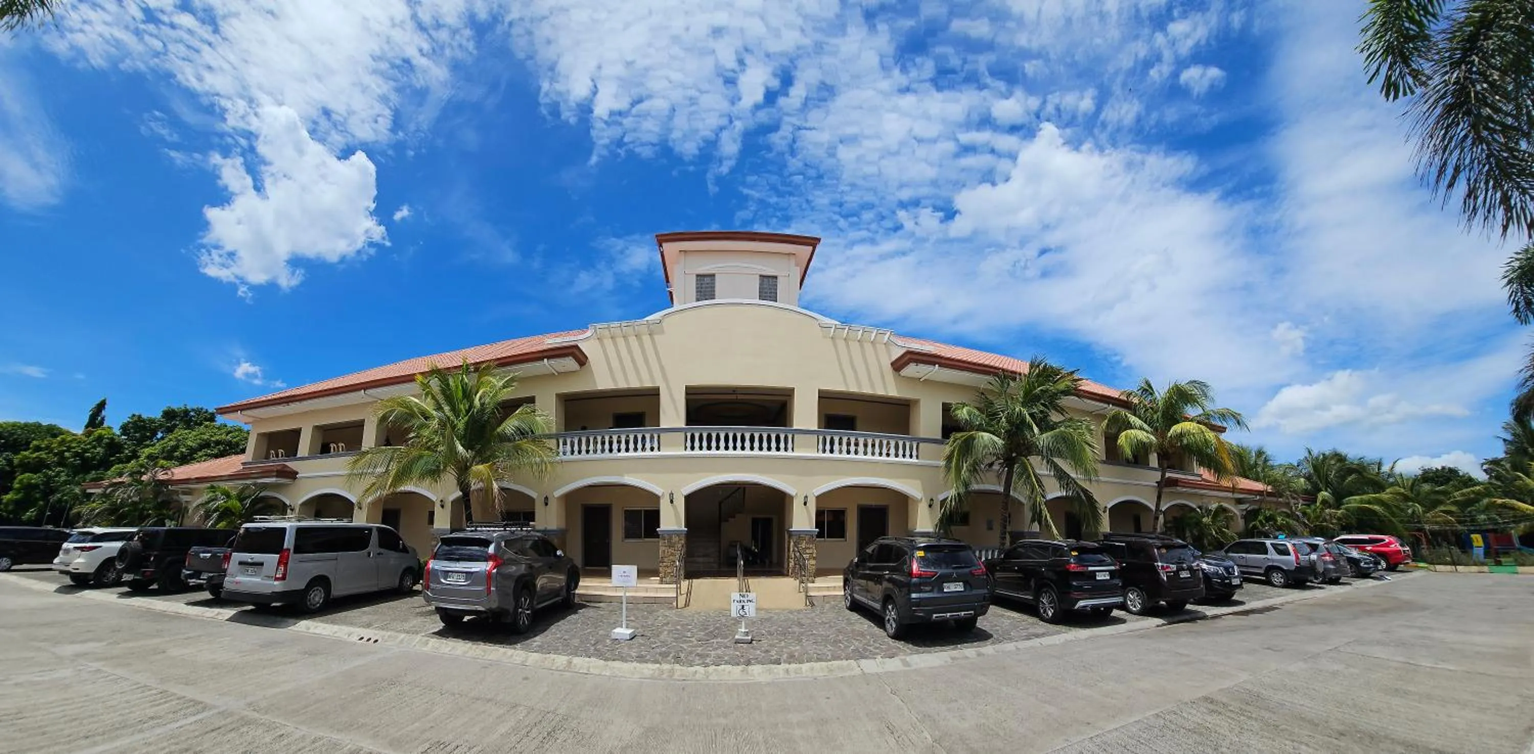 Parking in Subic Waterfront View Resort