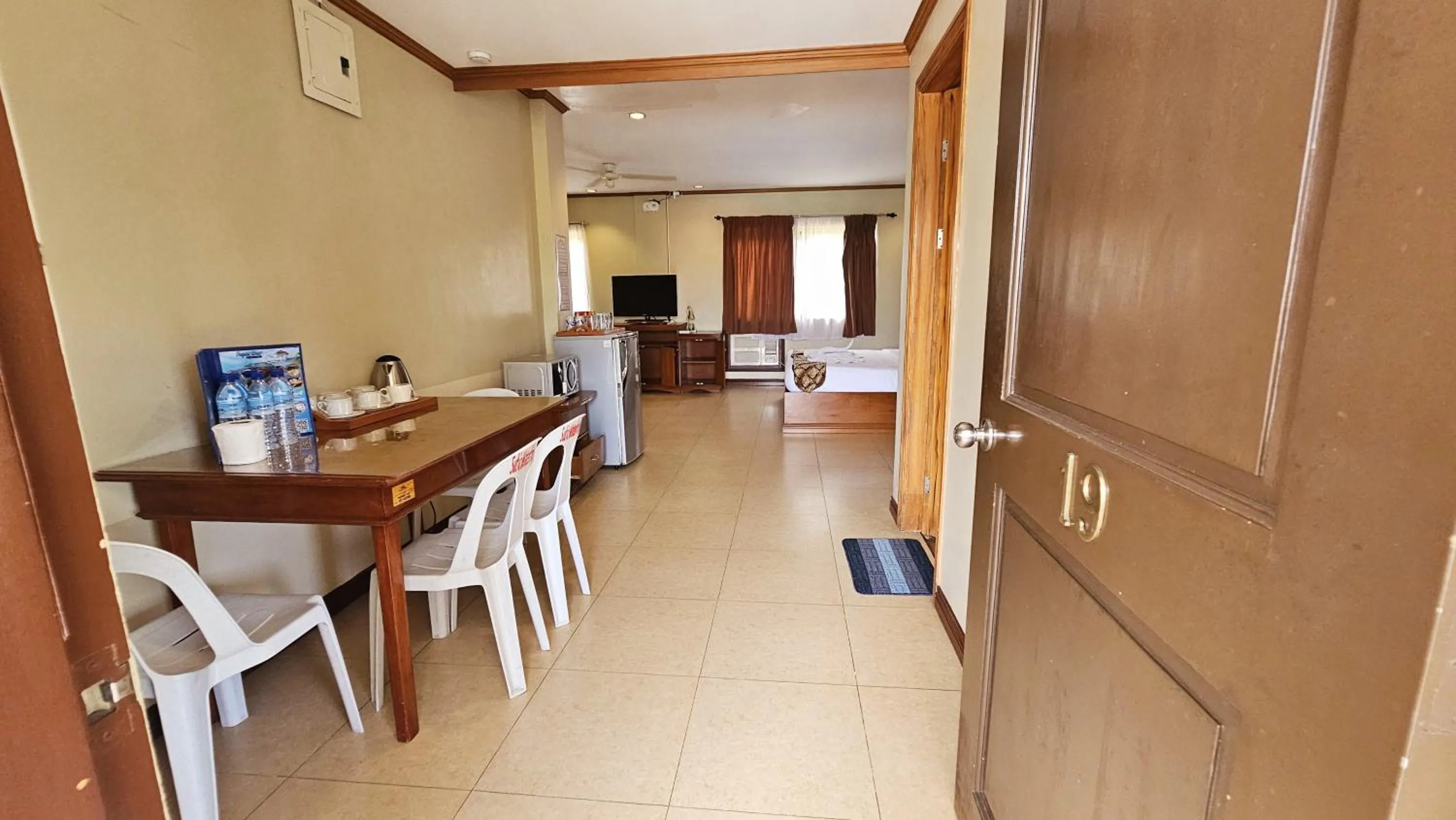 TV and multimedia in Subic Waterfront View Resort