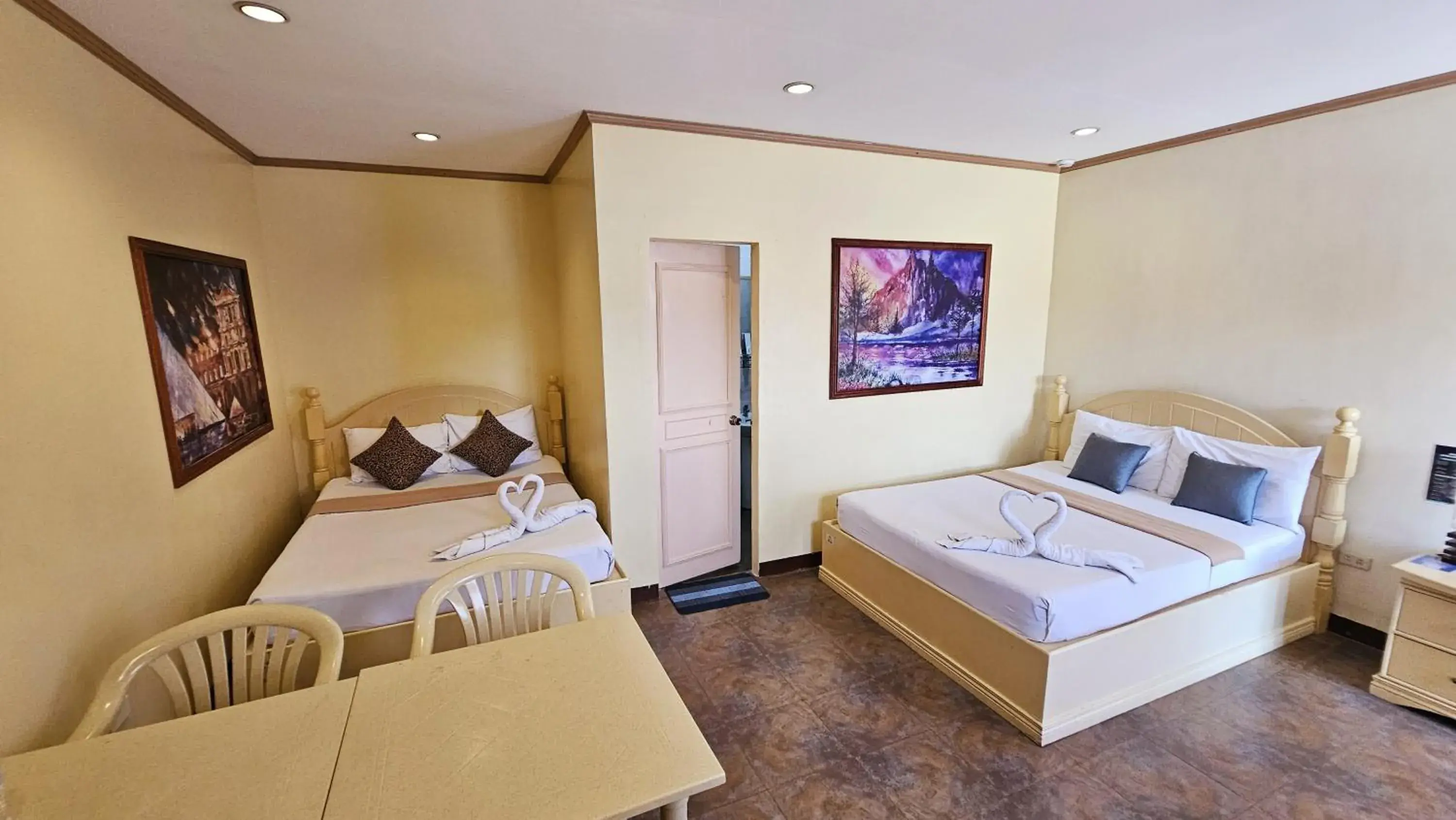 Deluxe Double or Twin Room in Subic Waterfront View Resort Deluxe Double or Twin Room in Subic Waterfront View Resort