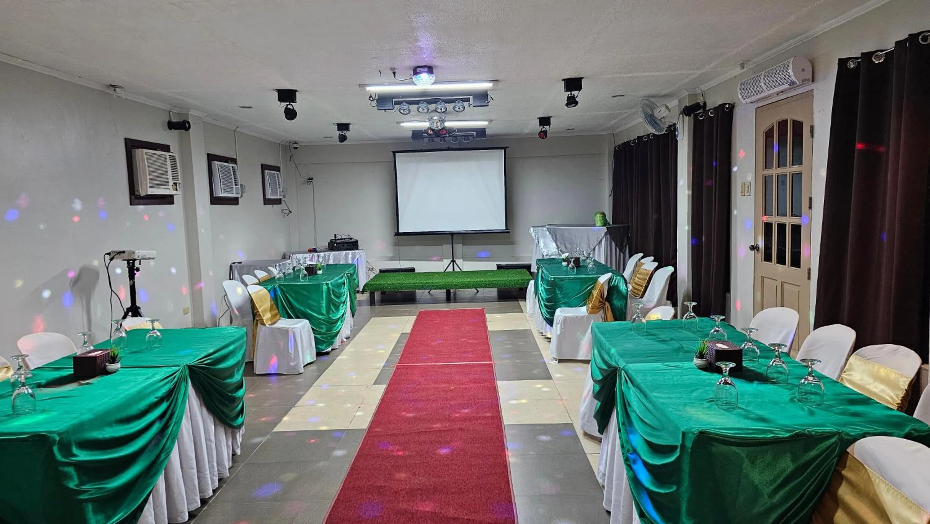 Property building in Subic Waterfront View Resort