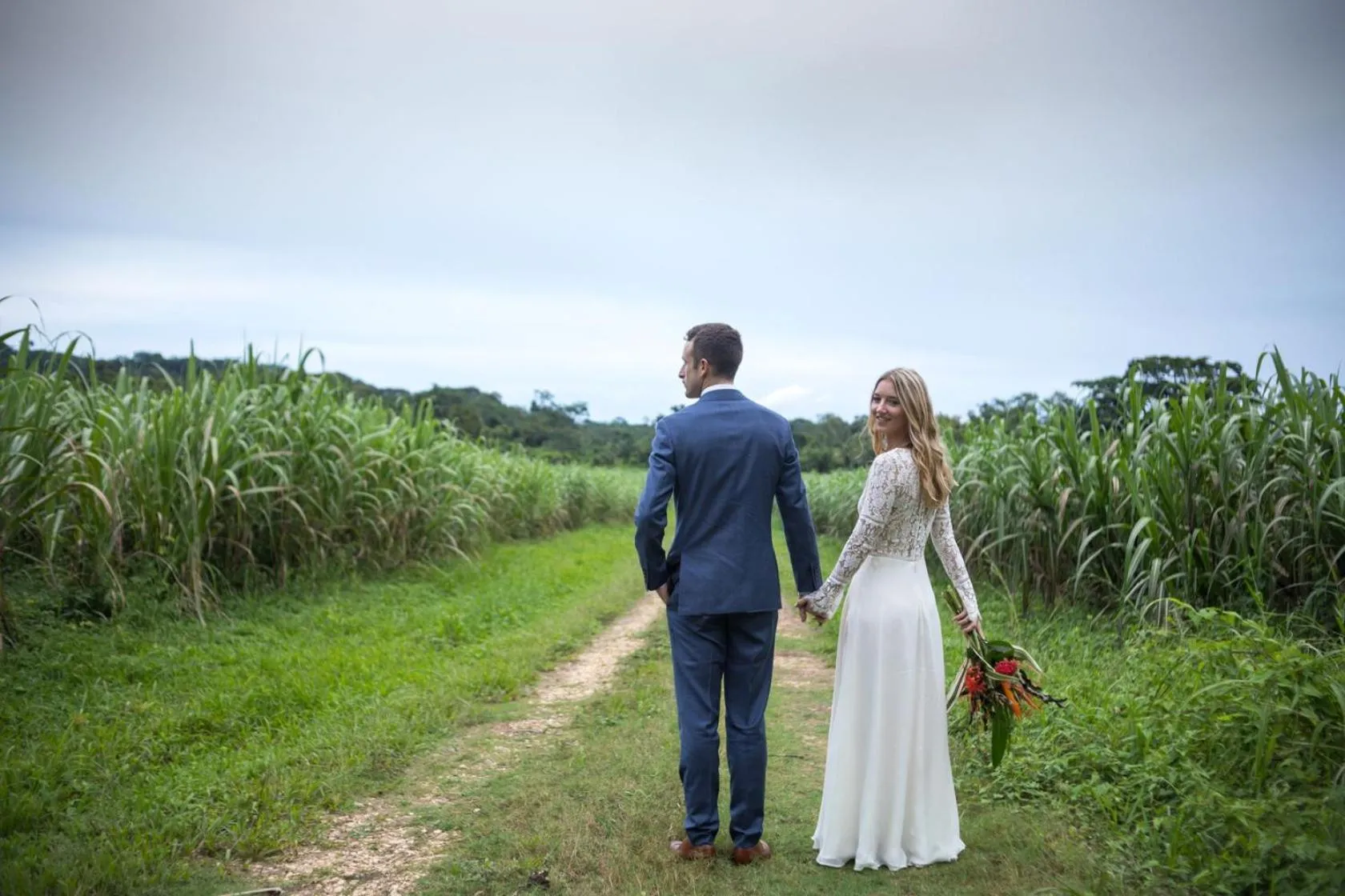 Guests in Copal Tree Lodge a Muy'Ono Resort