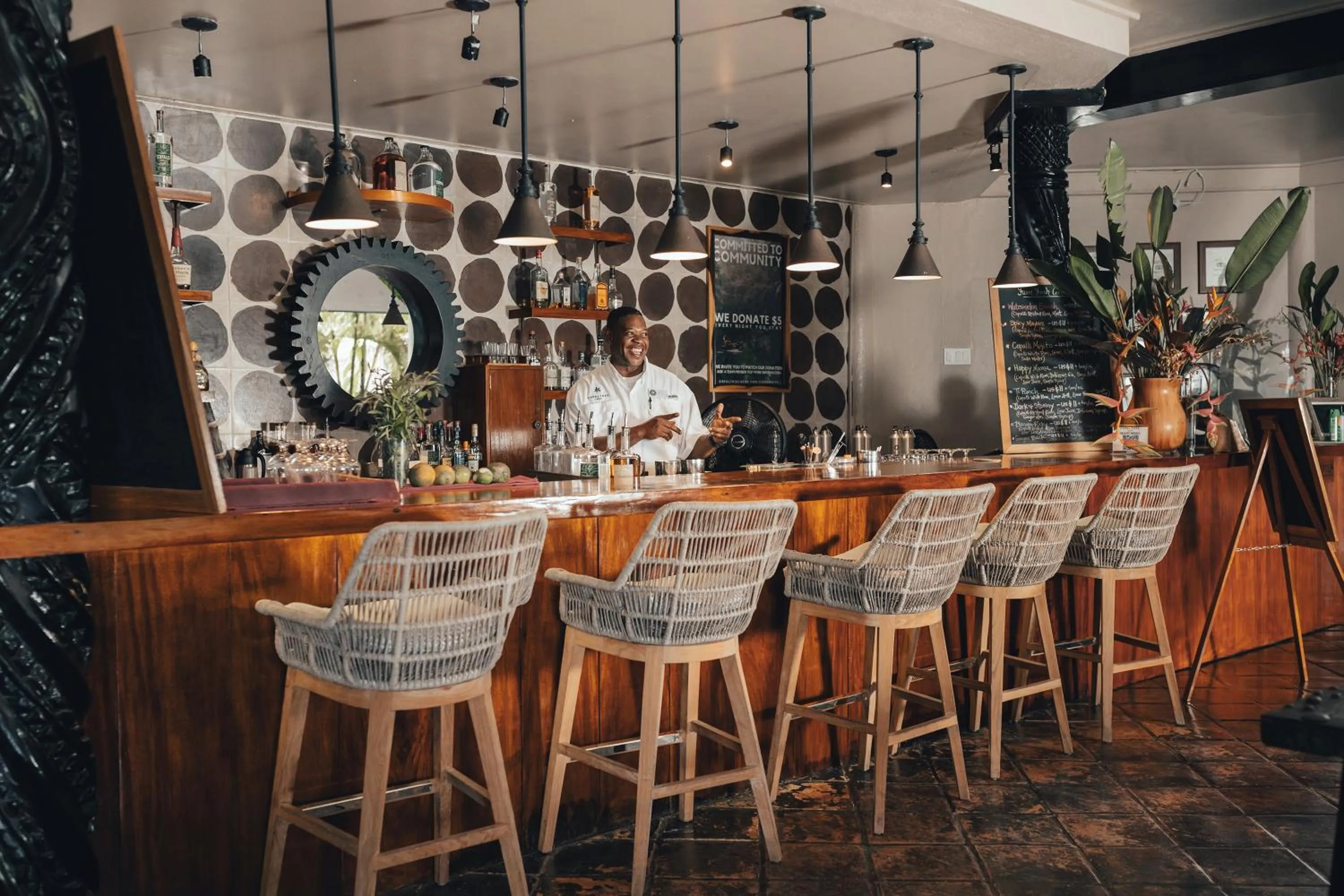 Lounge or bar in Copal Tree Lodge a Muy'Ono Resort