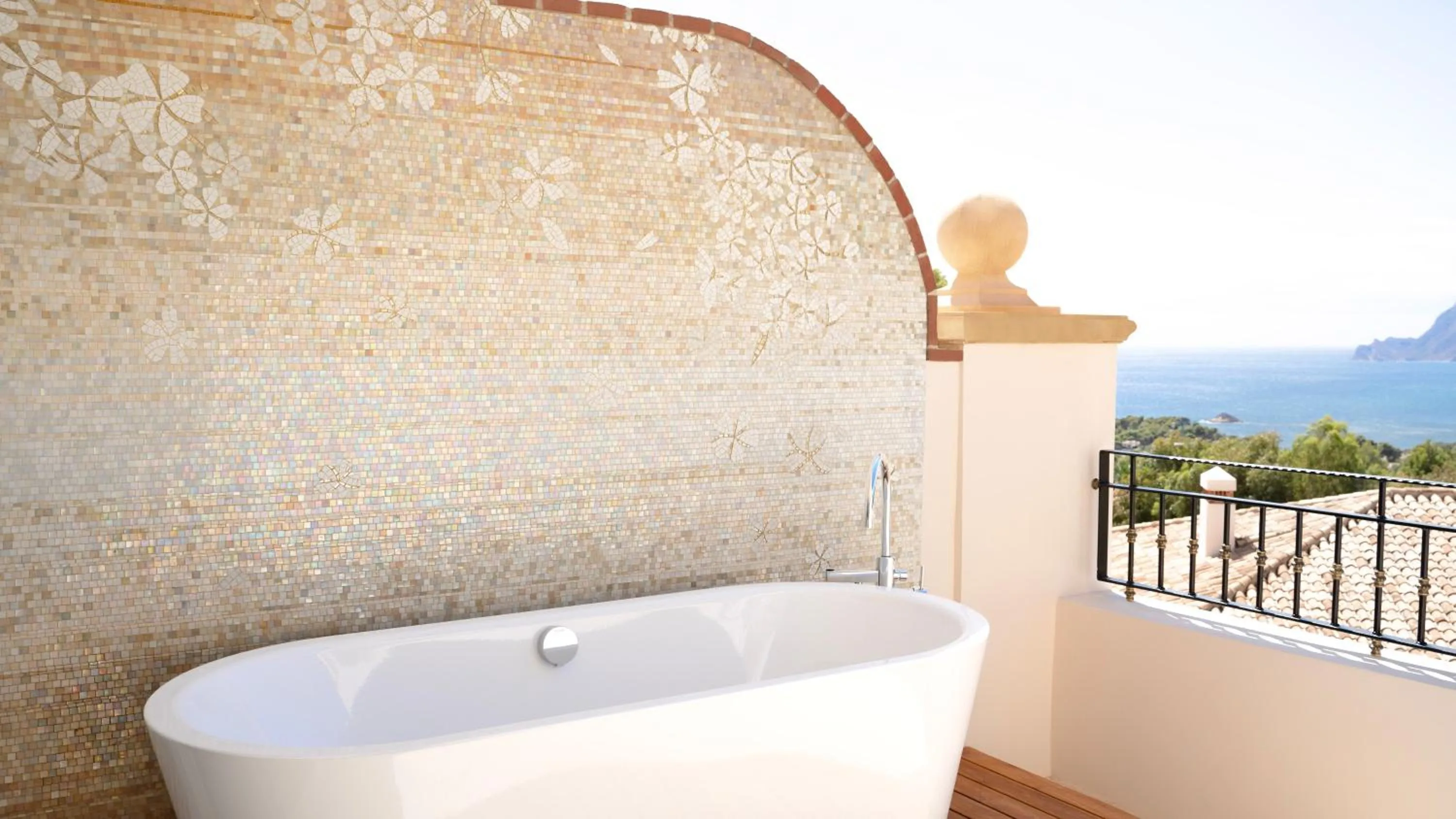 Open Air Bath in ZEM Wellness Clinic Altea - 5 Stars Grand Luxury