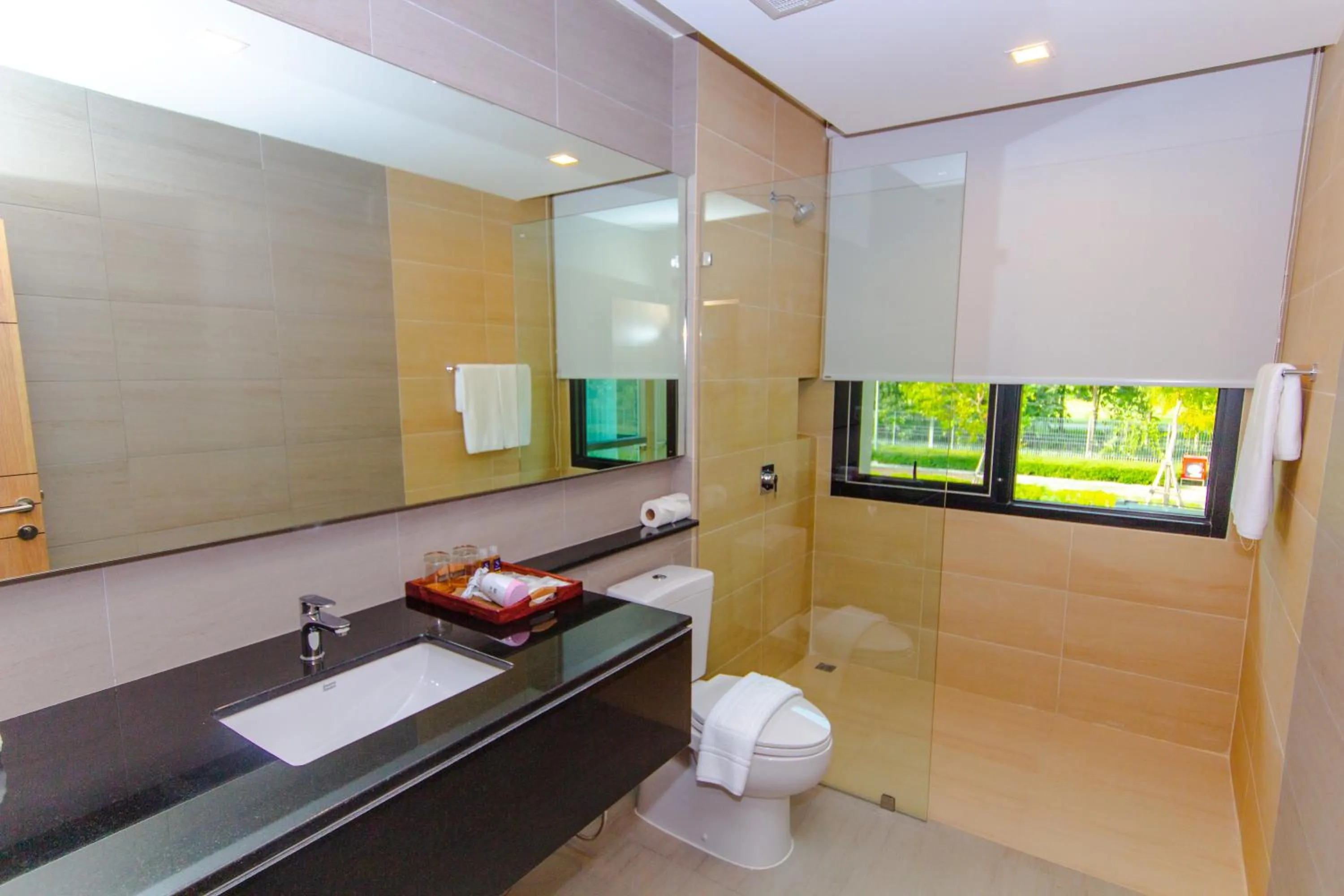 Toilet in The Grand Chaiyapruek Nimman Chiangmai