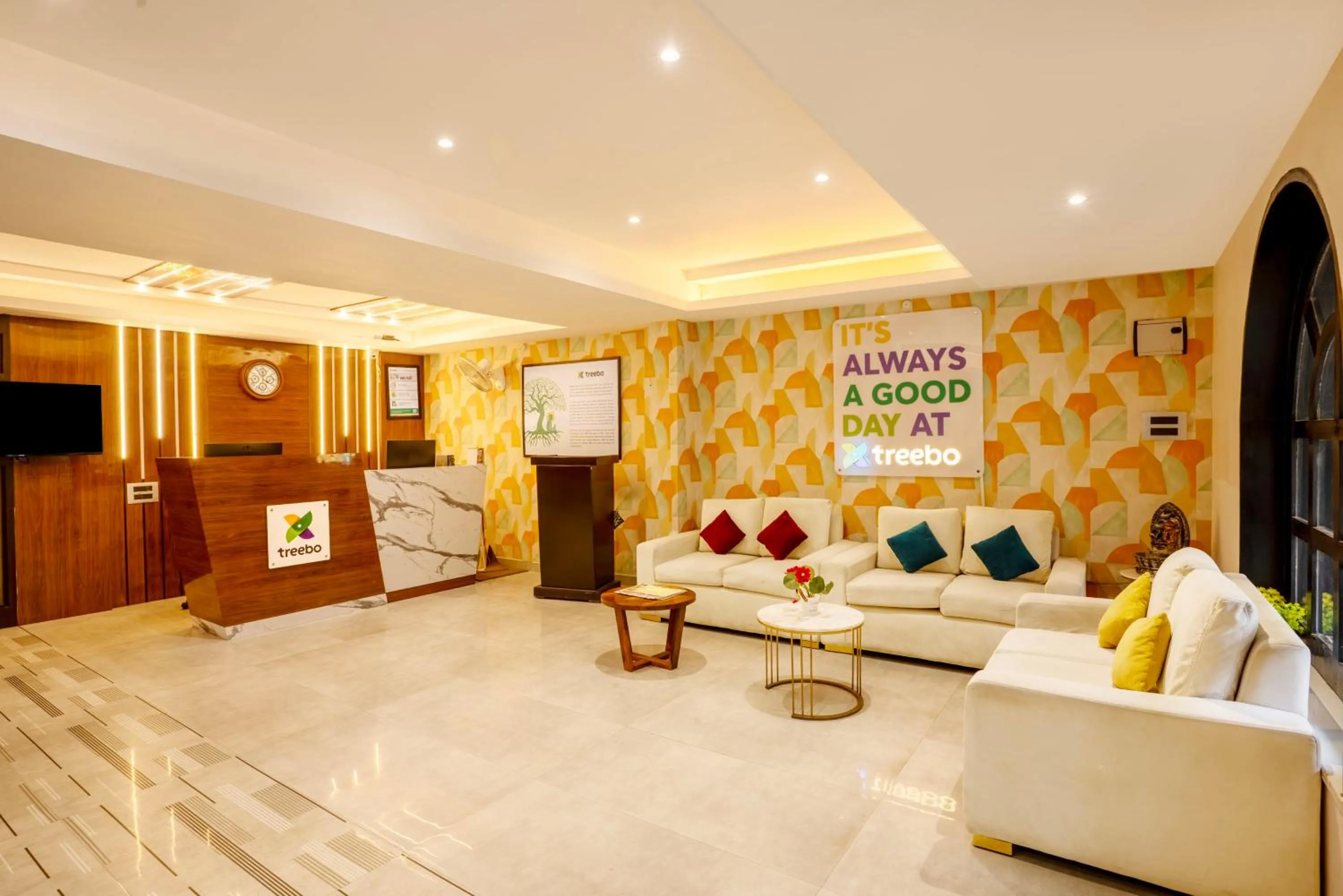 Lobby or reception in Treebo Golden Leaf